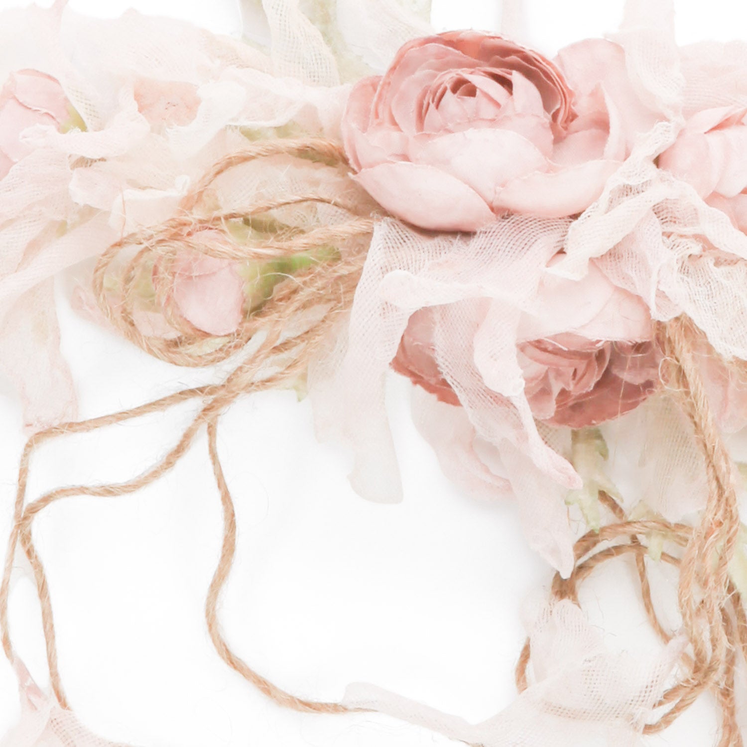 FERMAGLIO DA CERIMONIA CON FIORI ROSA - annameglio.com abbigliamento moda