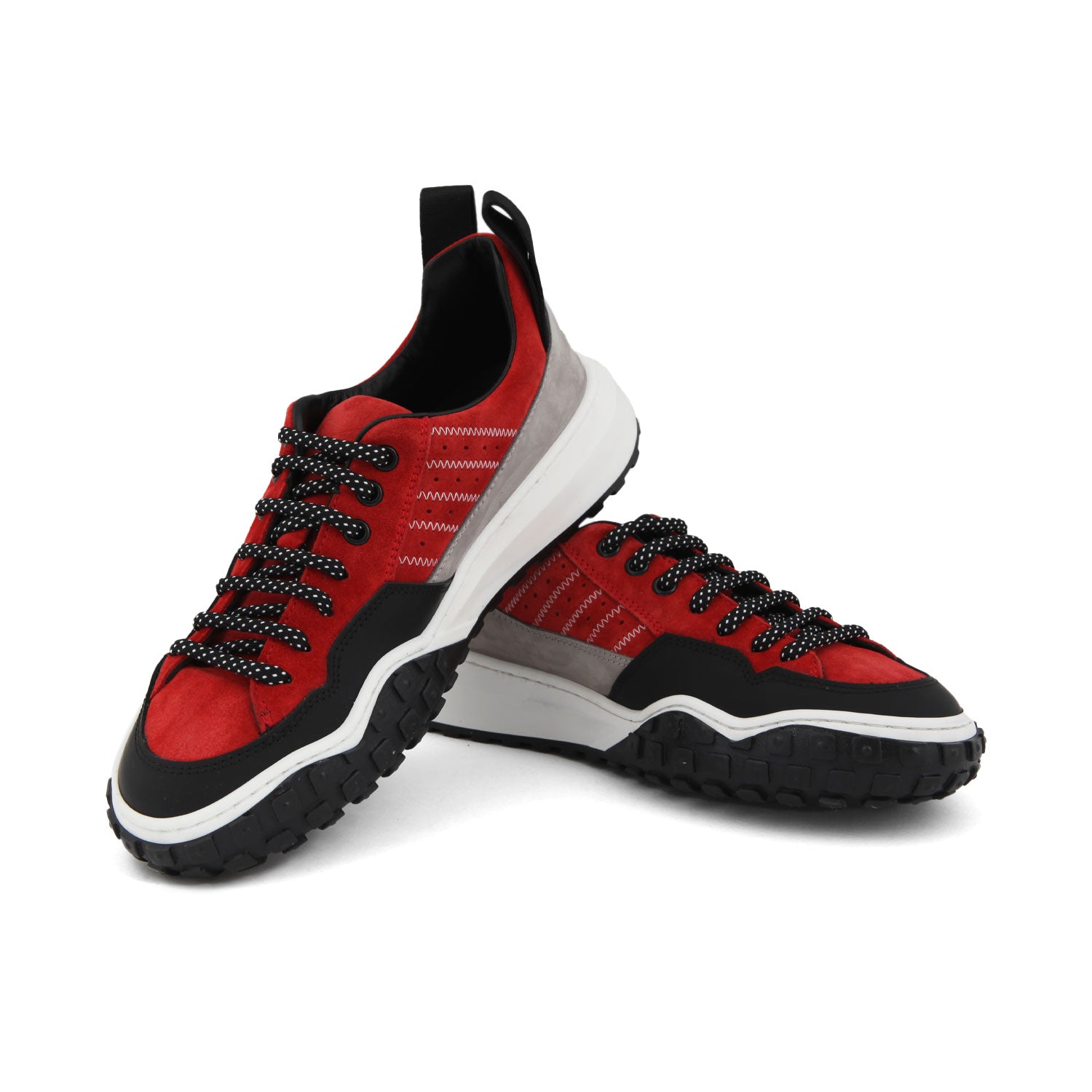 SNEAKER UNISEX ROSSA CON DETTAGLI NERI E BIANCHI - annameglio.com abbigliamento moda