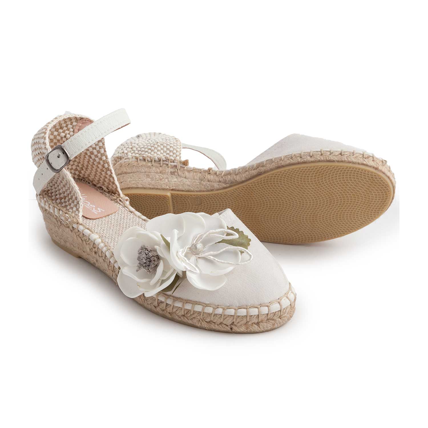 ESPADRILLAS BIANCHE E BEIGE CON FIORI BIANCHI - annameglio.com abbigliamento moda
