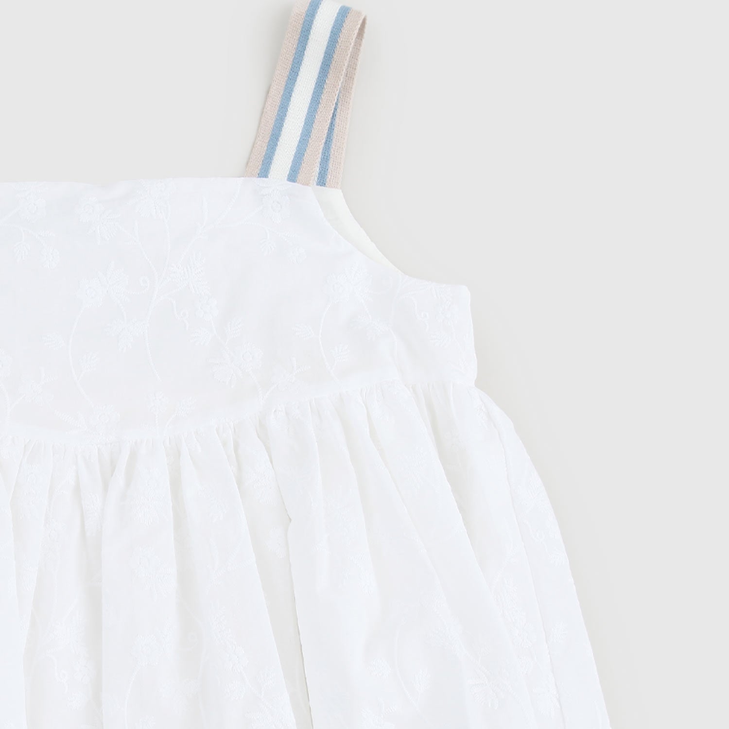 vestito bianco con ricamo fiori ragazza - annameglio.com abbigliamento moda