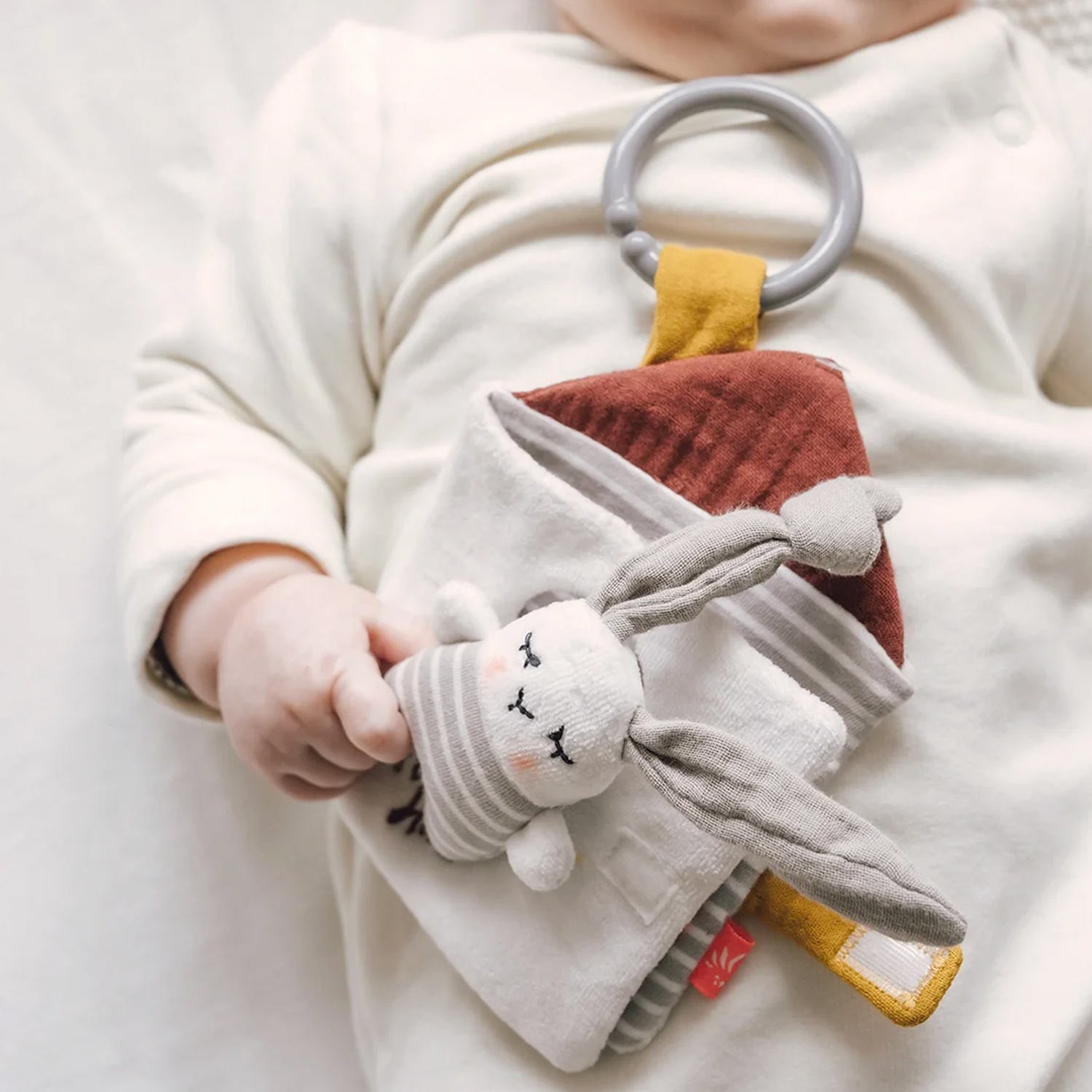 Piccolo libro con coniglietto - annameglio.com abbigliamento moda