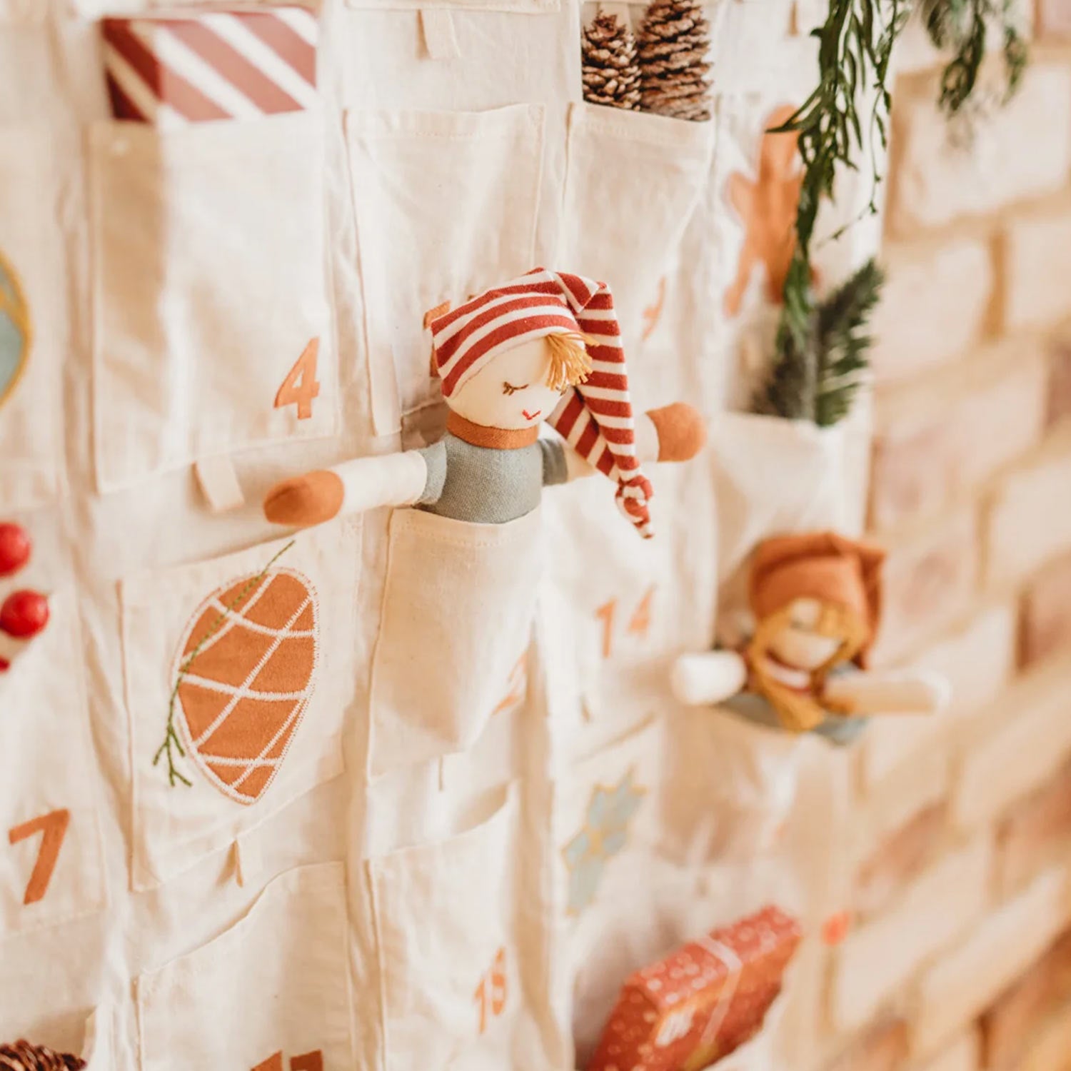 Bambola bambina elfo maschio - annameglio.com abbigliamento moda