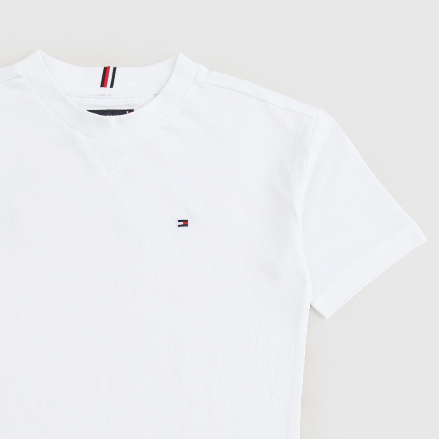 maglia bianca ragazzo cucitura logo - annameglio.com abbigliamento moda