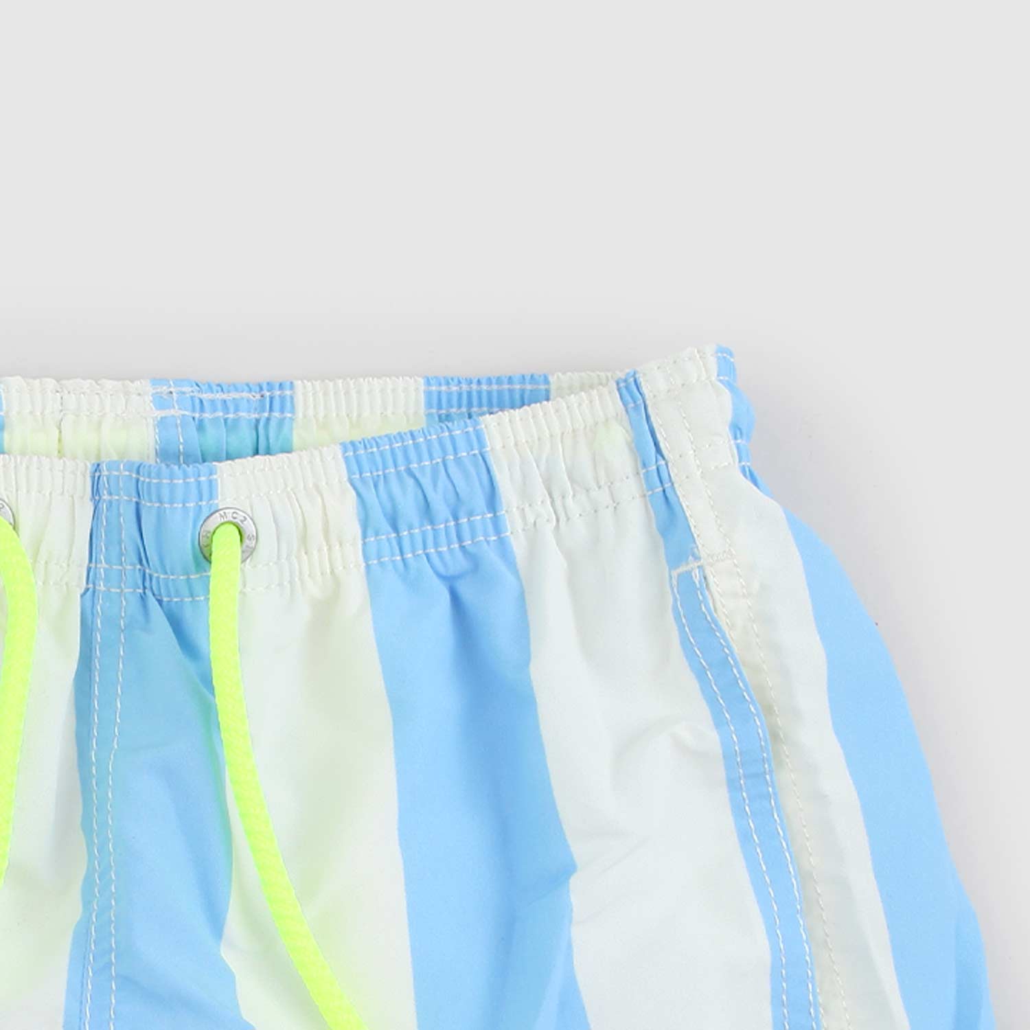 Costume da ragazzo a strisce bianche e celesti - annameglio.com abbigliamento moda