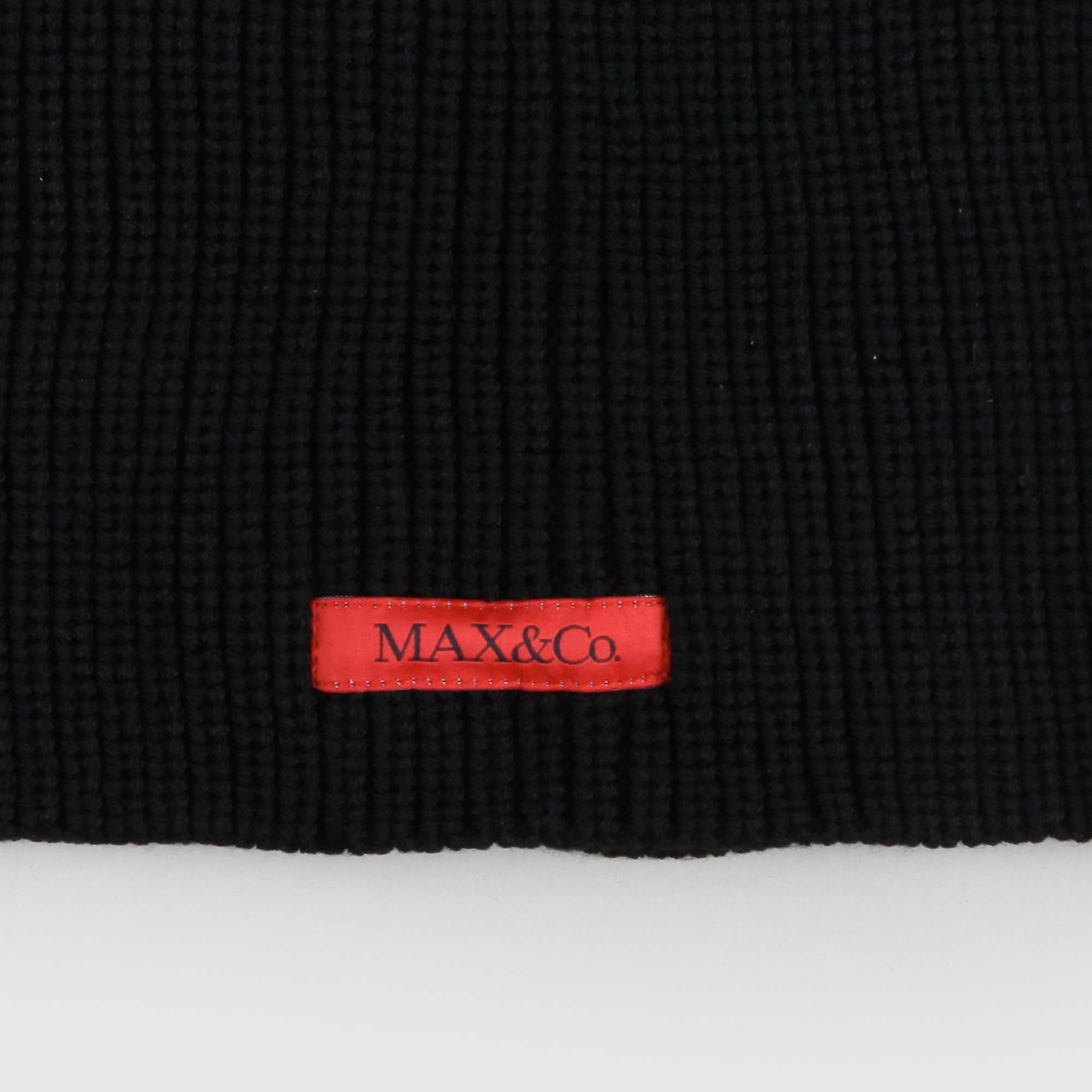 Scaldacollo in maglia nero con logo rosso - annameglio.com abbigliamento moda