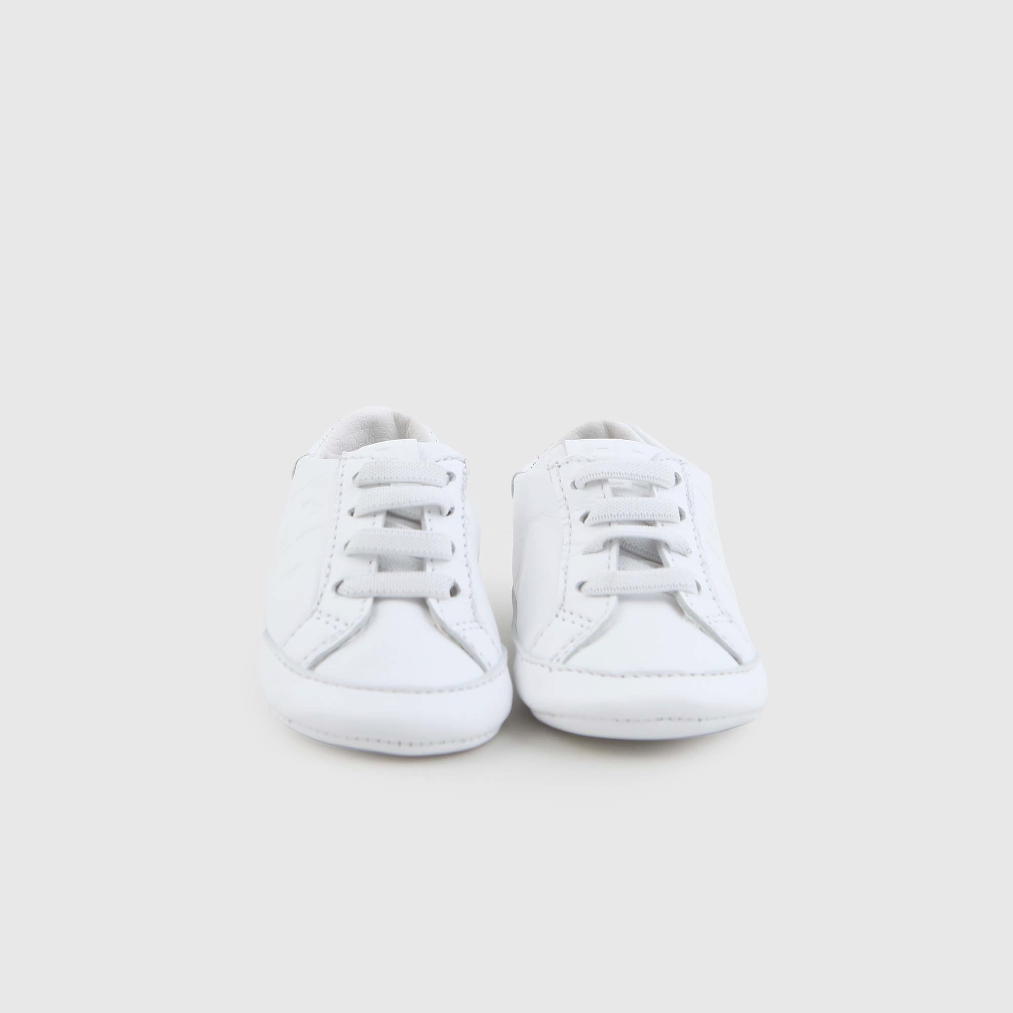 Scarpine bianche con lacci e logo in pelle neonato - annameglio.com abbigliamento moda