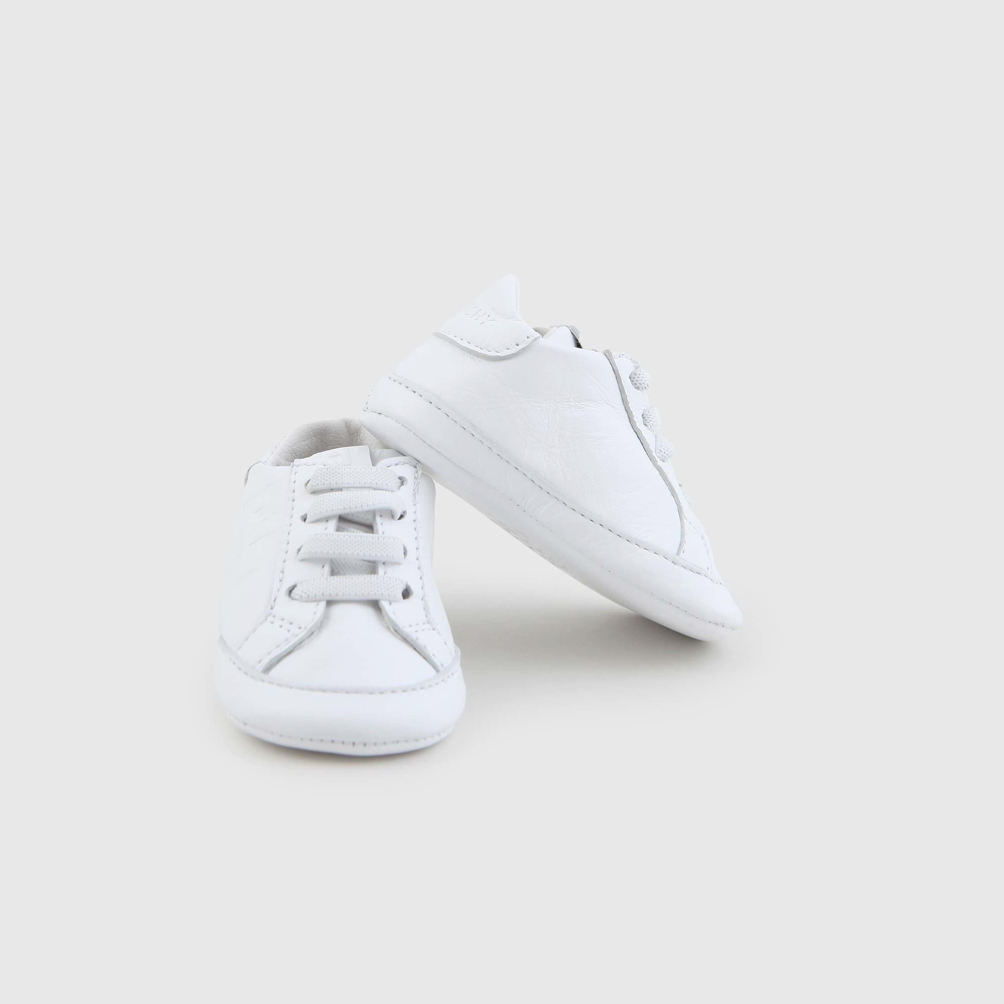 Scarpine bianche con lacci e logo in pelle neonato - annameglio.com abbigliamento moda