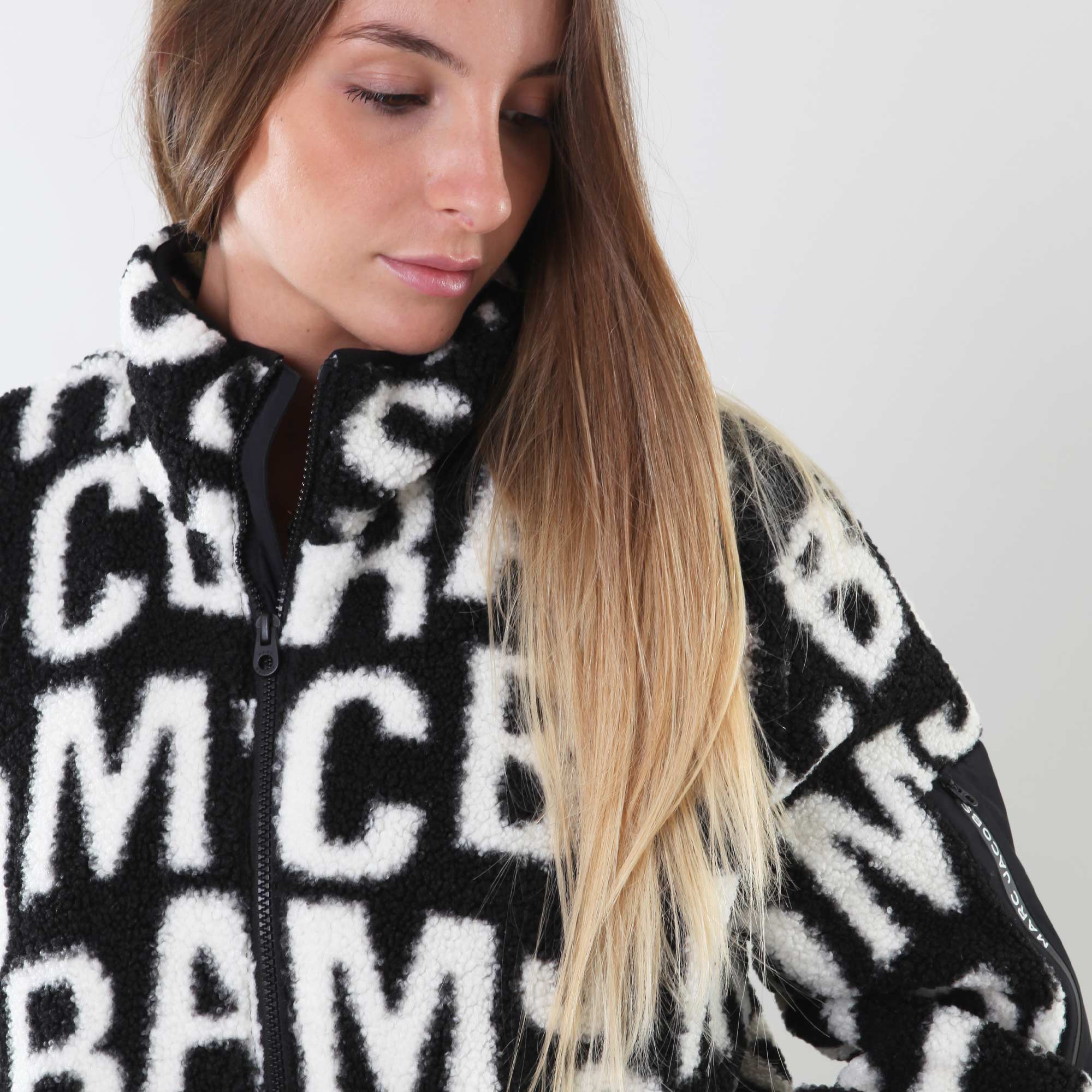 Cardigan con zip in ecopelliccia con monogramma - annameglio.com abbigliamento moda