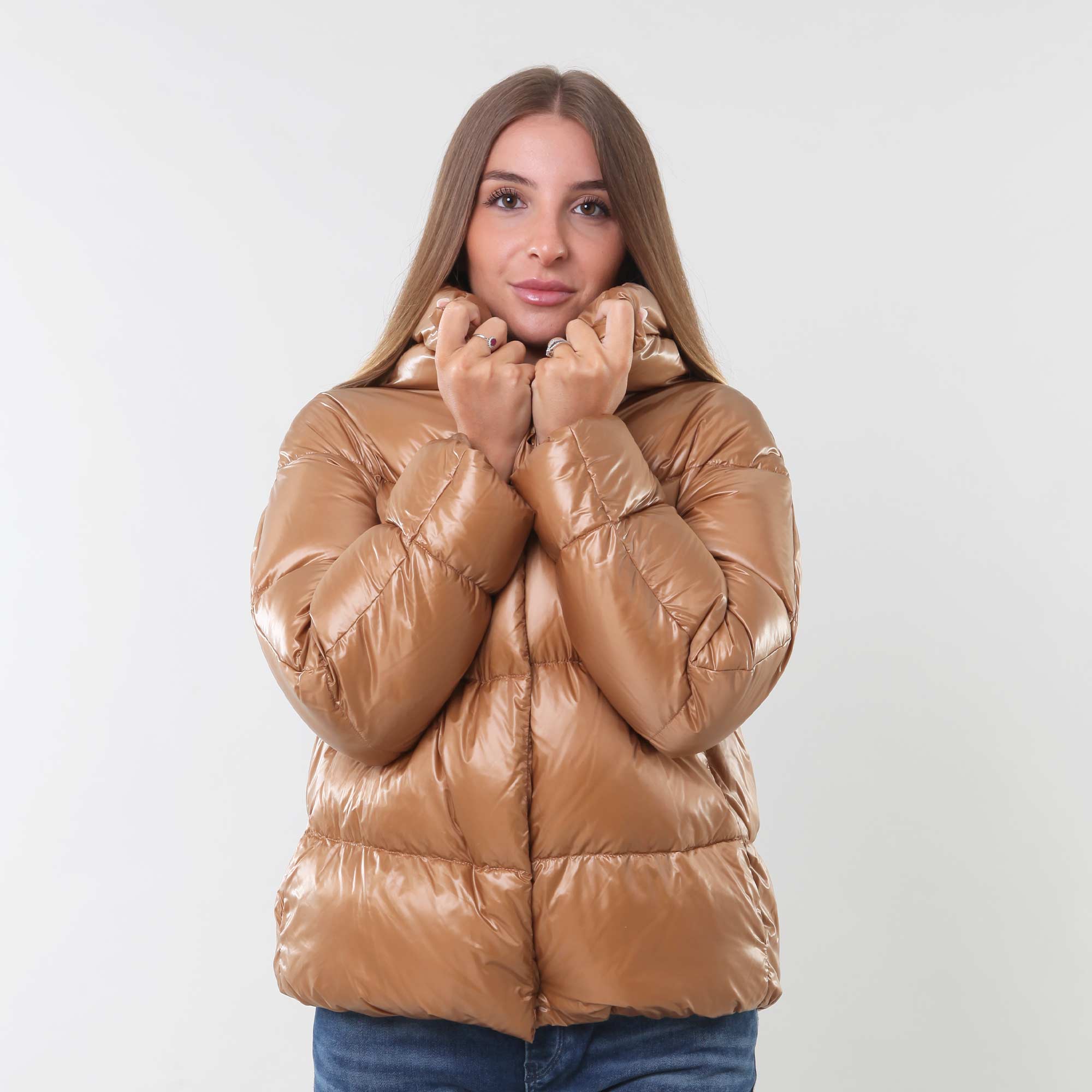 Piumino corto cammello in light nylon - annameglio.com abbigliamento moda