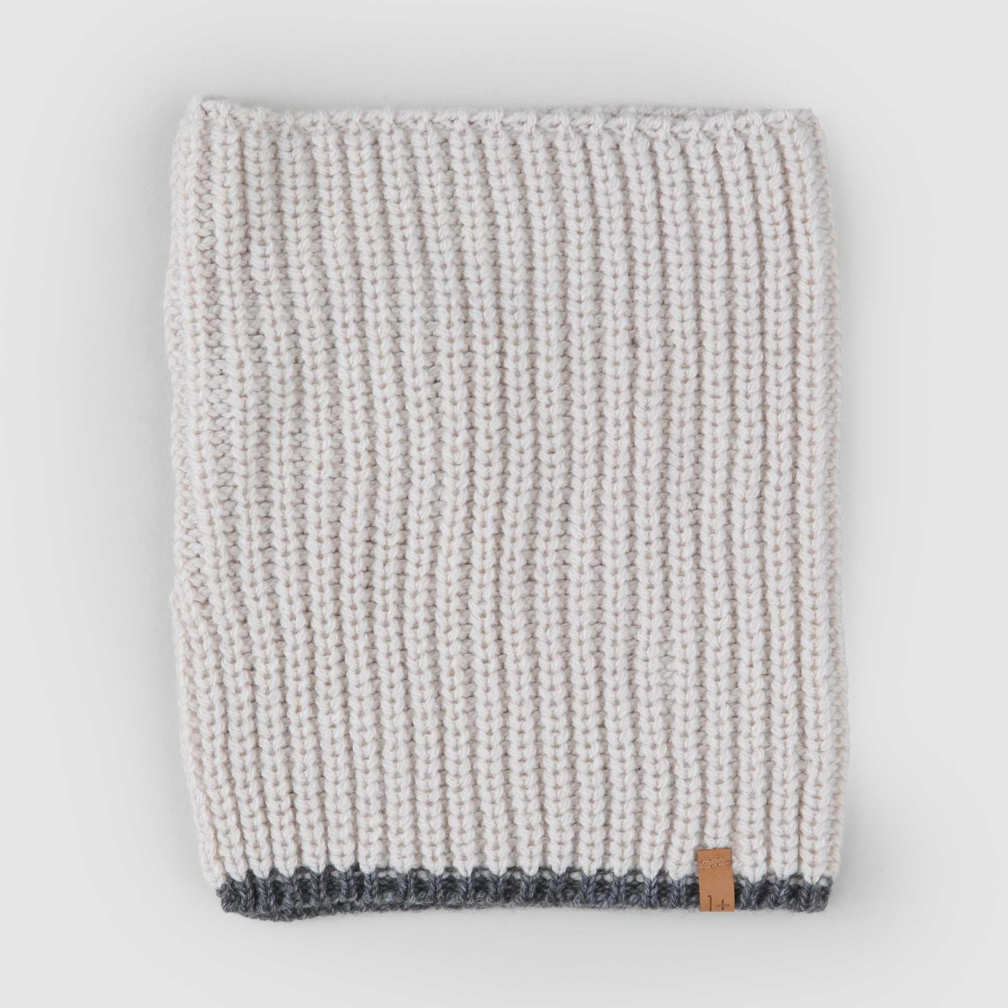 Scaldacollo Bianco in Lana Merino - annameglio.com abbigliamento moda