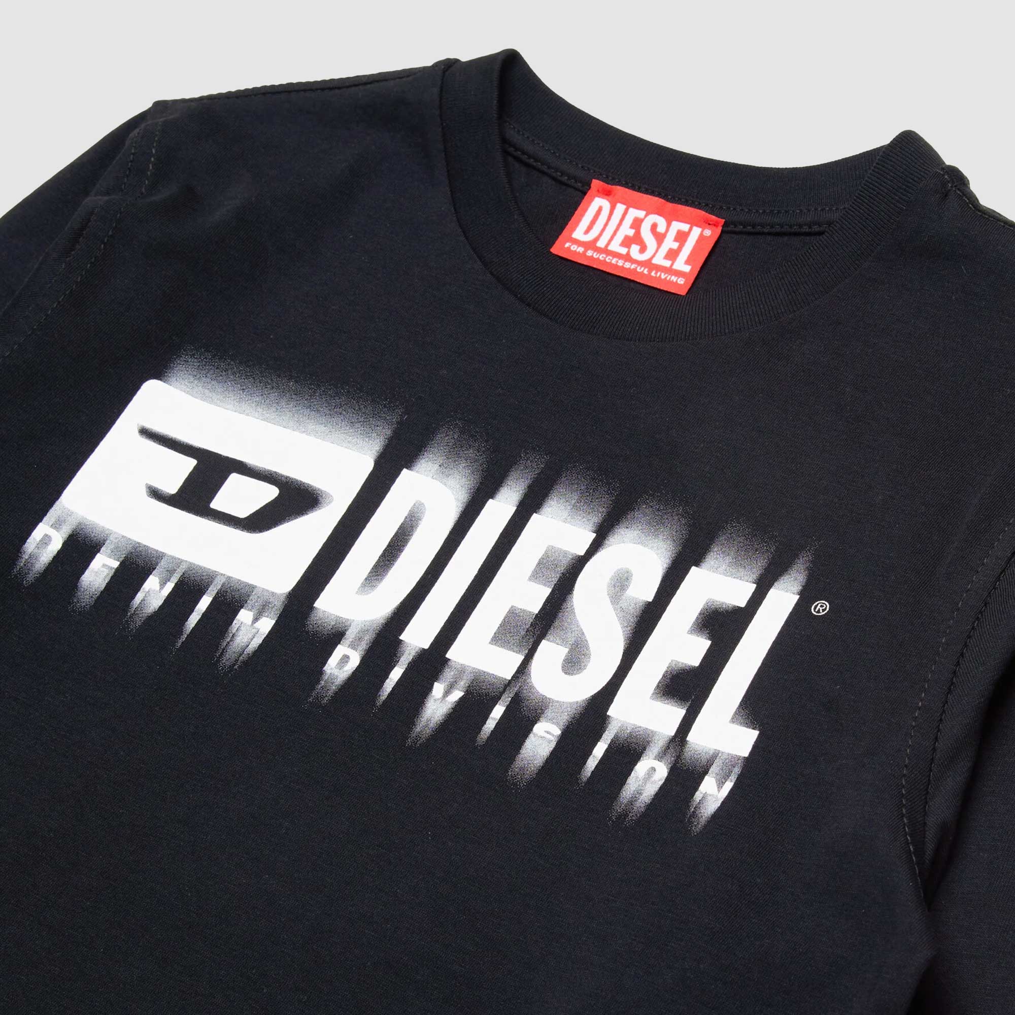 T-shirt Nera Firmata DIESEL - annameglio.com abbigliamento moda