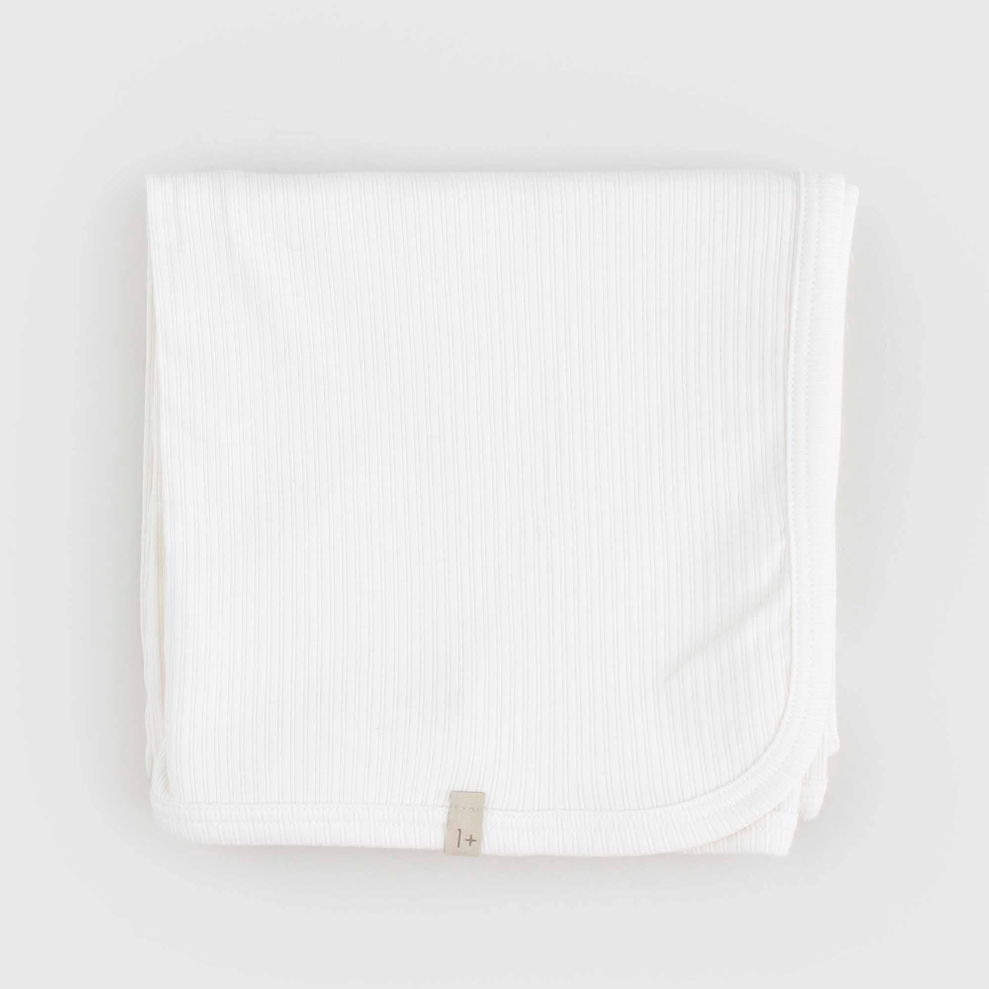 Copertina Ecru Firmata ONE MORE IN THE FAMILY - annameglio.com abbigliamento moda