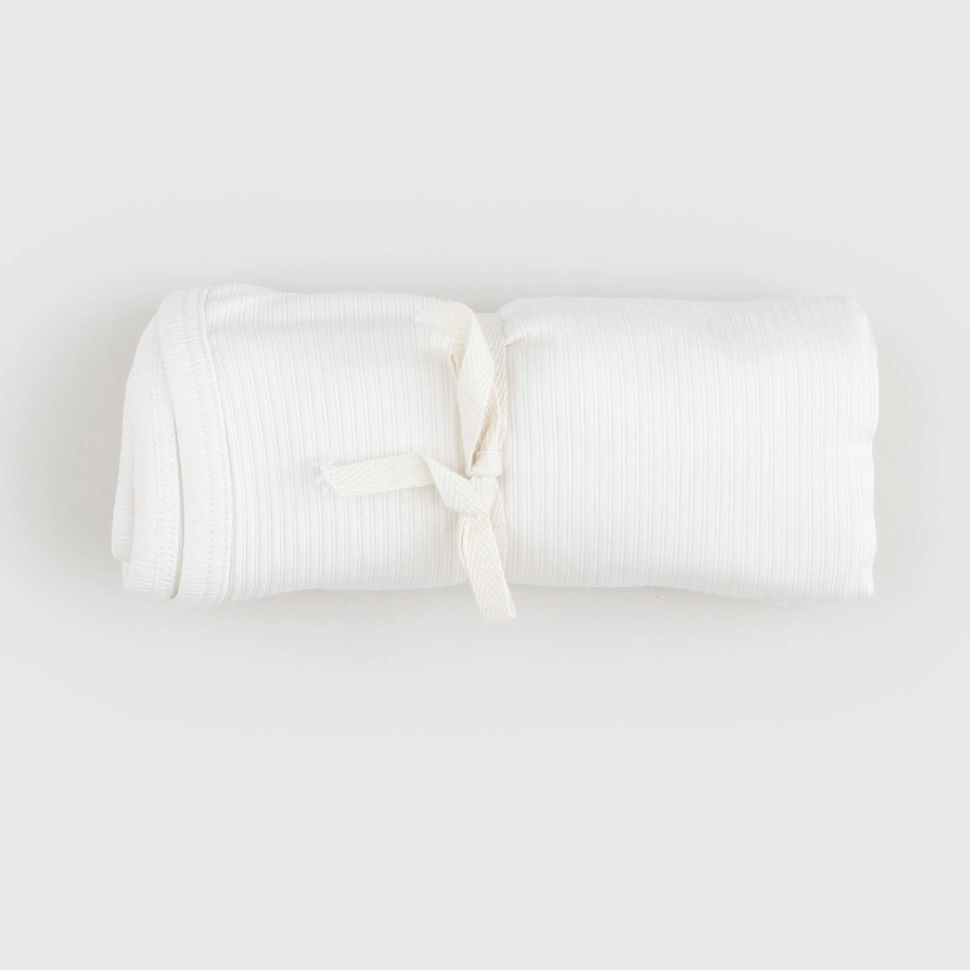 Copertina Ecru Firmata ONE MORE IN THE FAMILY - annameglio.com abbigliamento moda