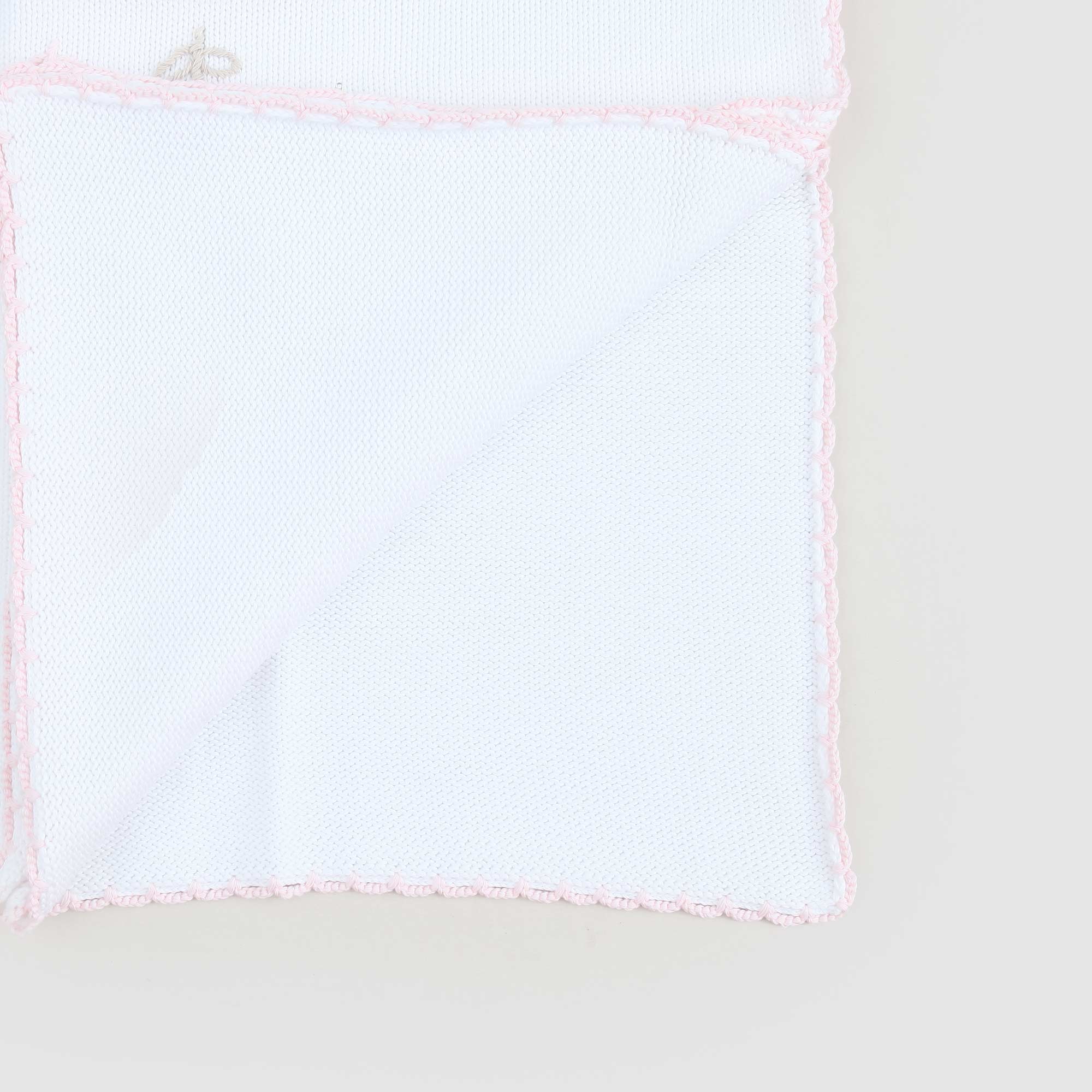 Copertina Bianca Con Ricami Rosa Firmata COLIBRI - annameglio.com abbigliamento moda