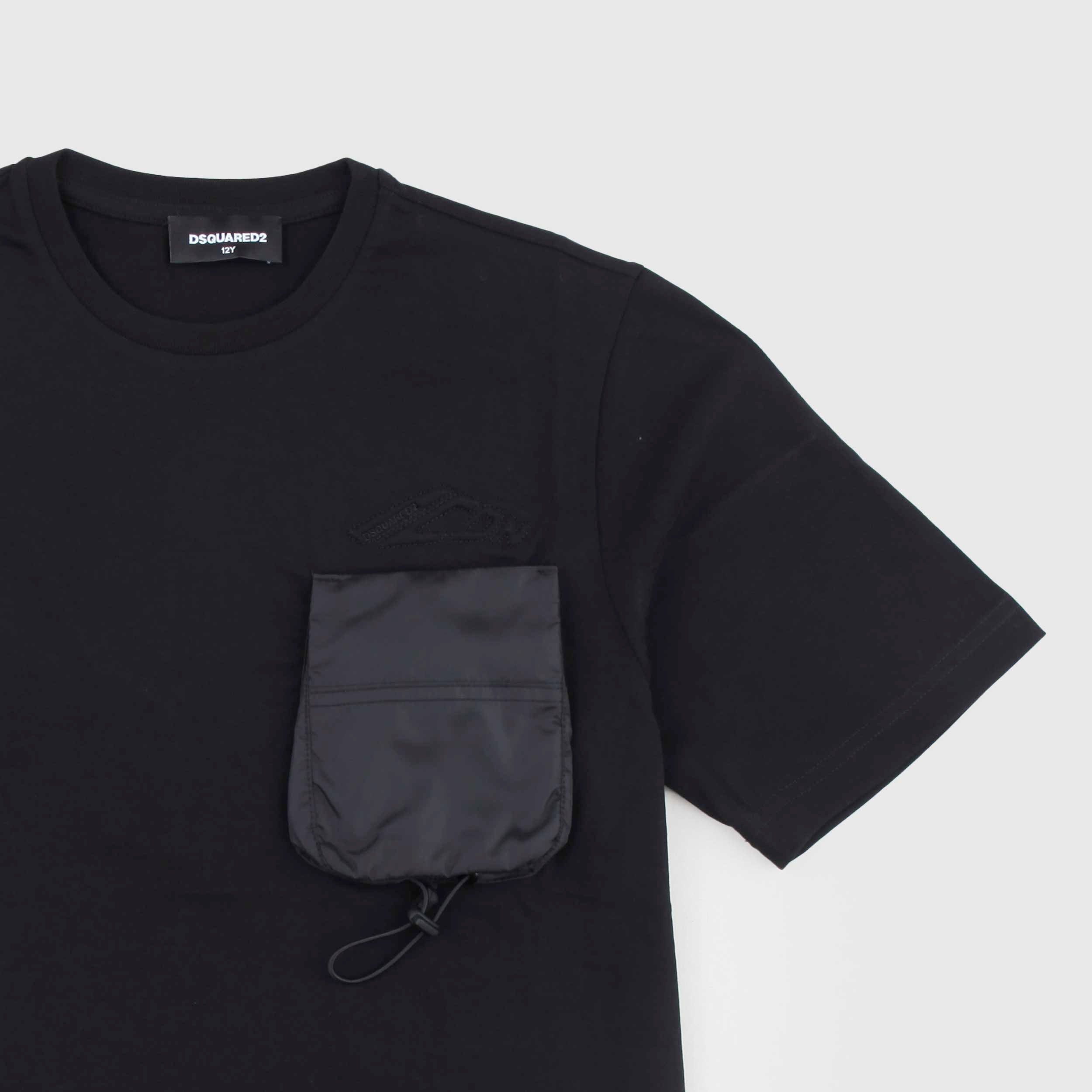 T-shirt Nero Con Taschino Firmata DSQUARED2 - annameglio.com abbigliamento moda