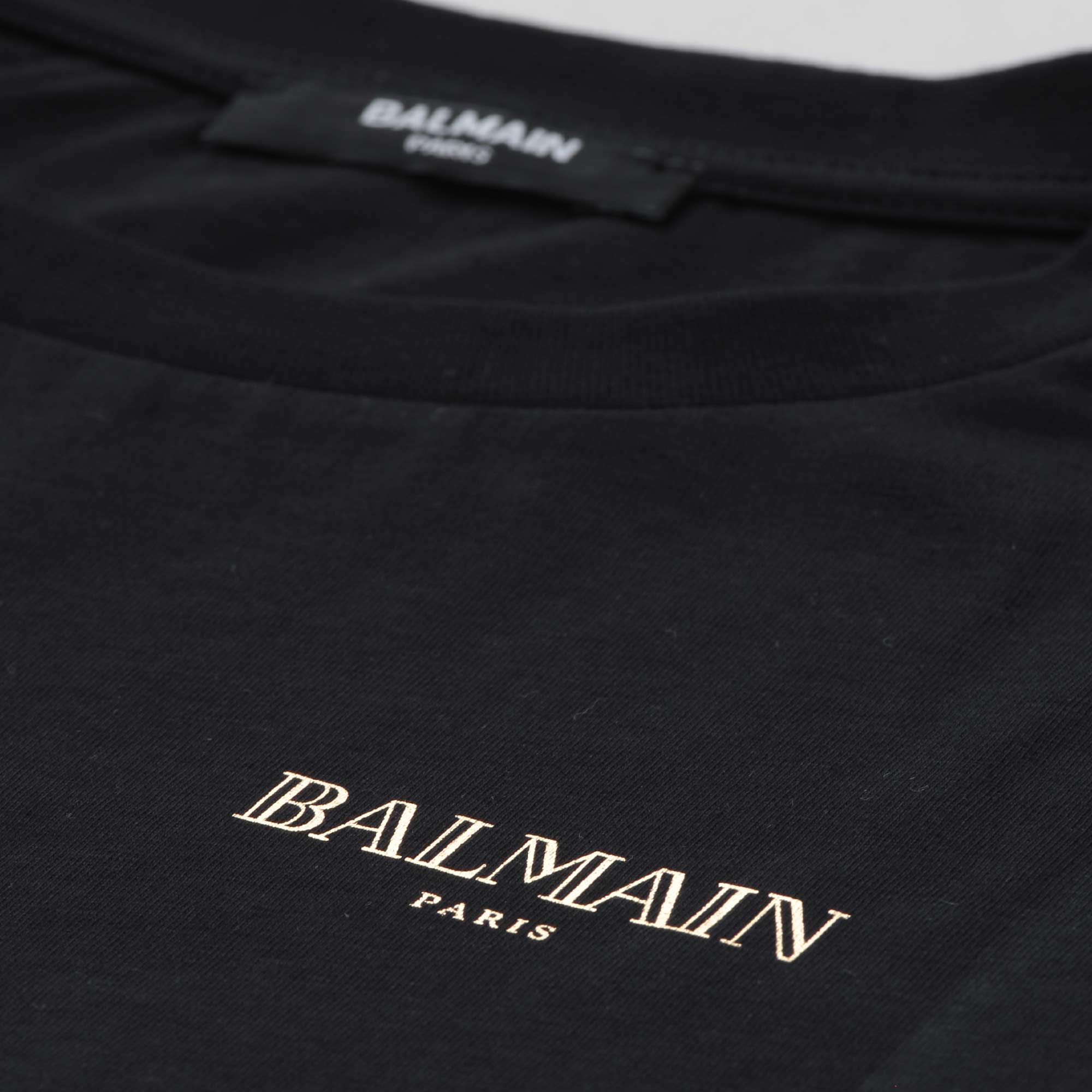 T-shirt Nera E Dettagli Oro Firmata BALMAIN - annameglio.com abbigliamento moda