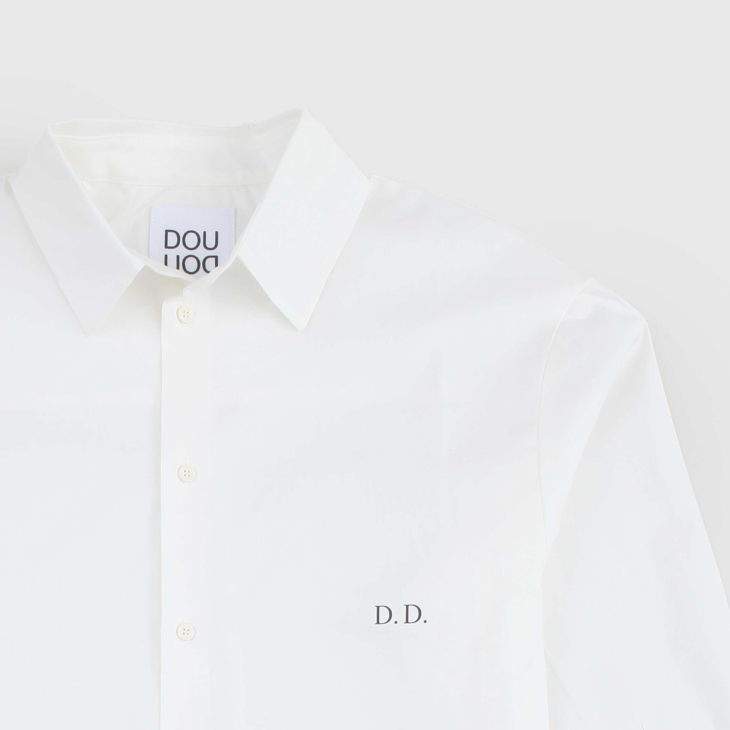 Camicia Bianca Con Logo Nero Firmata DOUUOD - annameglio.com abbigliamento moda
