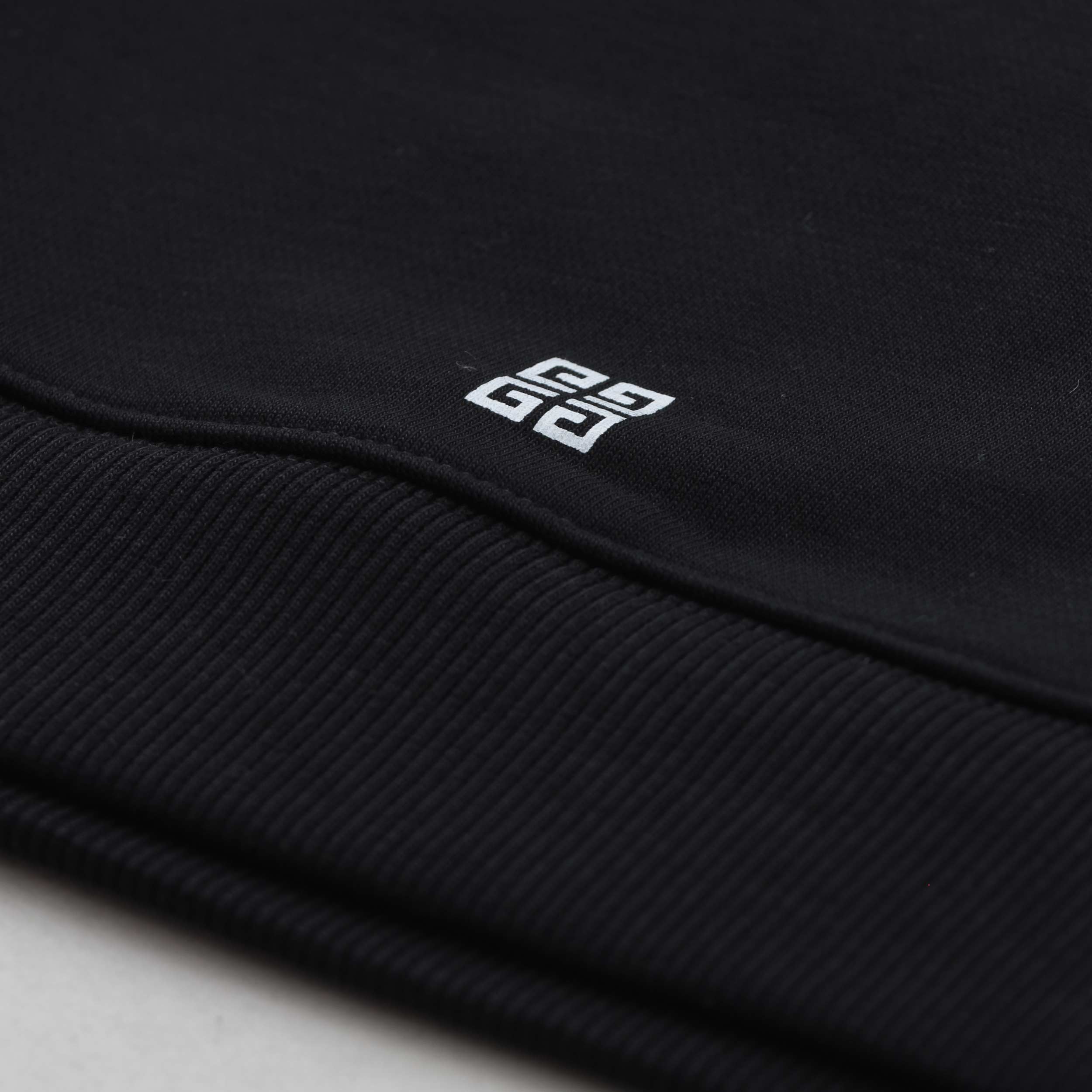 Felpa Nera Girocollo Firmata GIVENCHY - annameglio.com abbigliamento moda