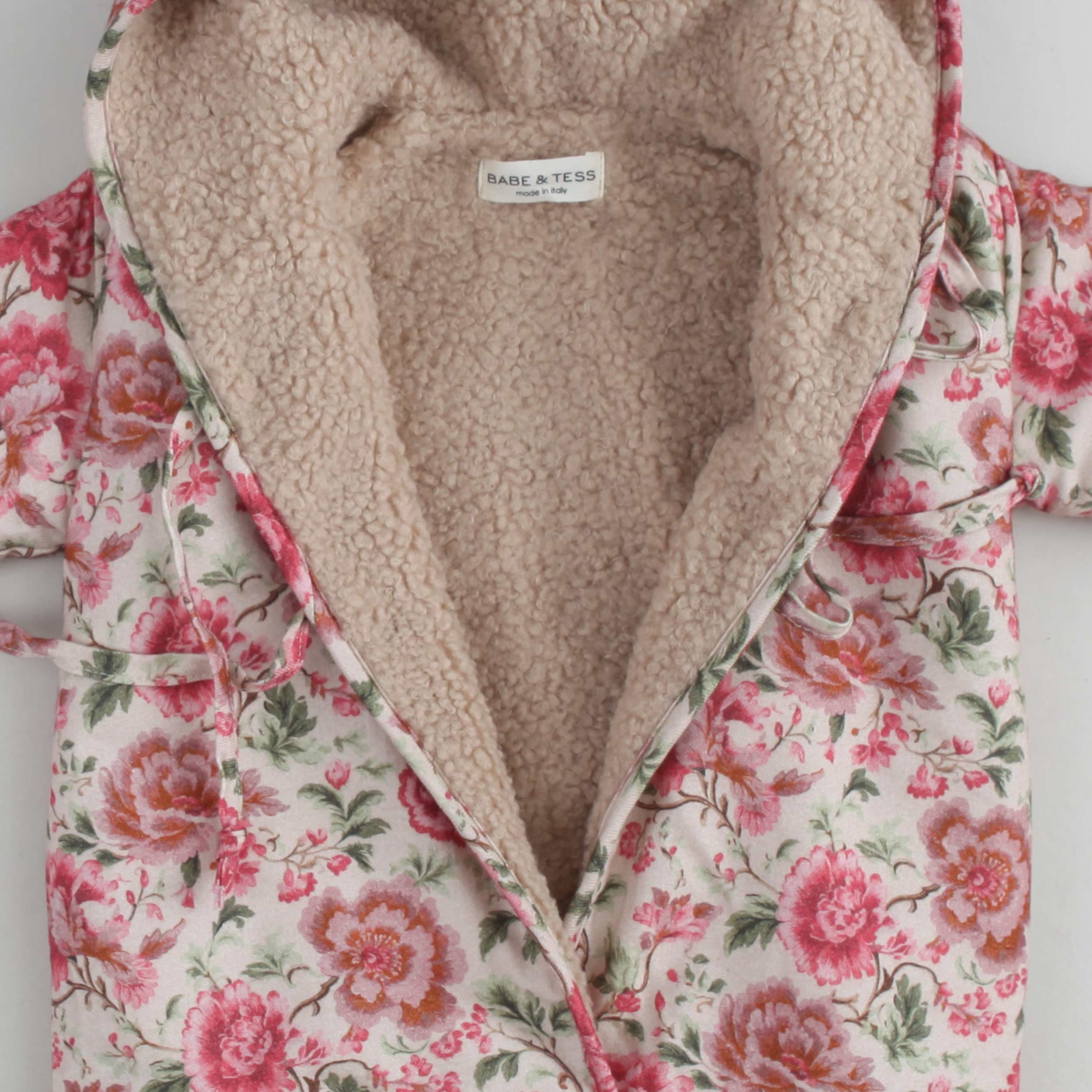 Giacca Floreale Teddy Firmata BABE AND TESS - annameglio.com abbigliamento moda