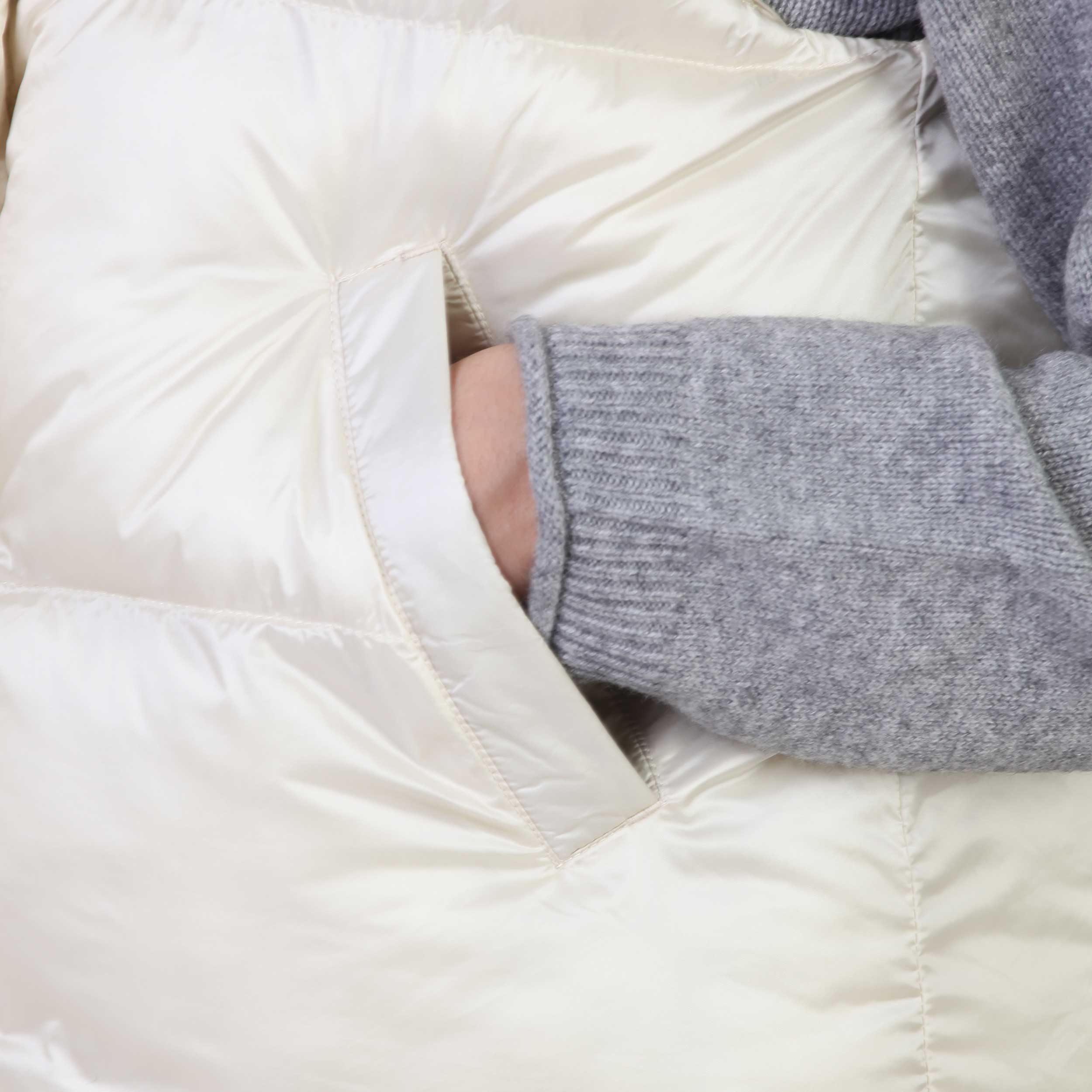 Smanicato Bianco Ottawa Firmato BOMBOOGIE - annameglio.com abbigliamento moda