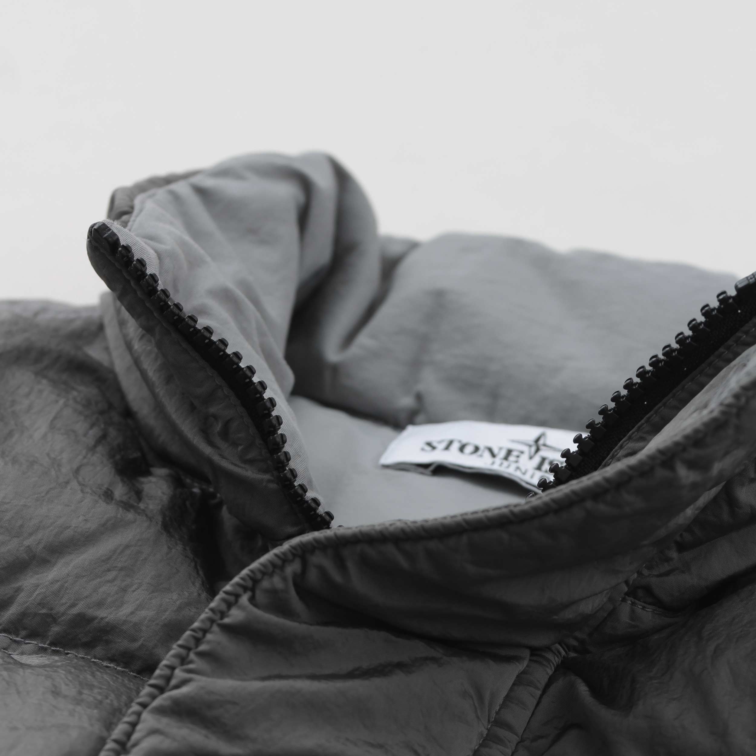 Smanicato Grigio Perla Firmato STONE ISLAND - annameglio.com abbigliamento moda