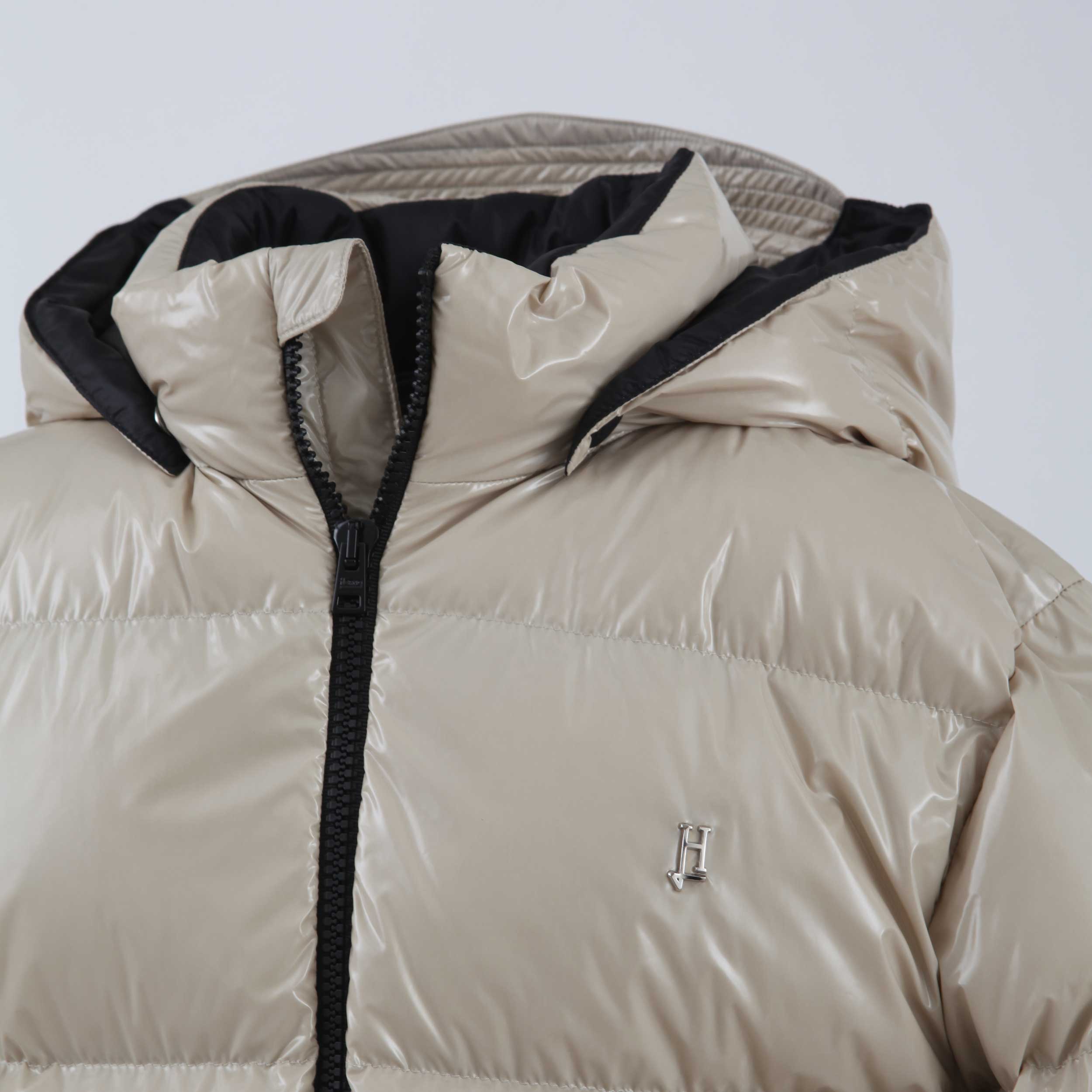 Piumino Ecru Con Cappuccio Firmato HERNO - annameglio.com abbigliamento moda