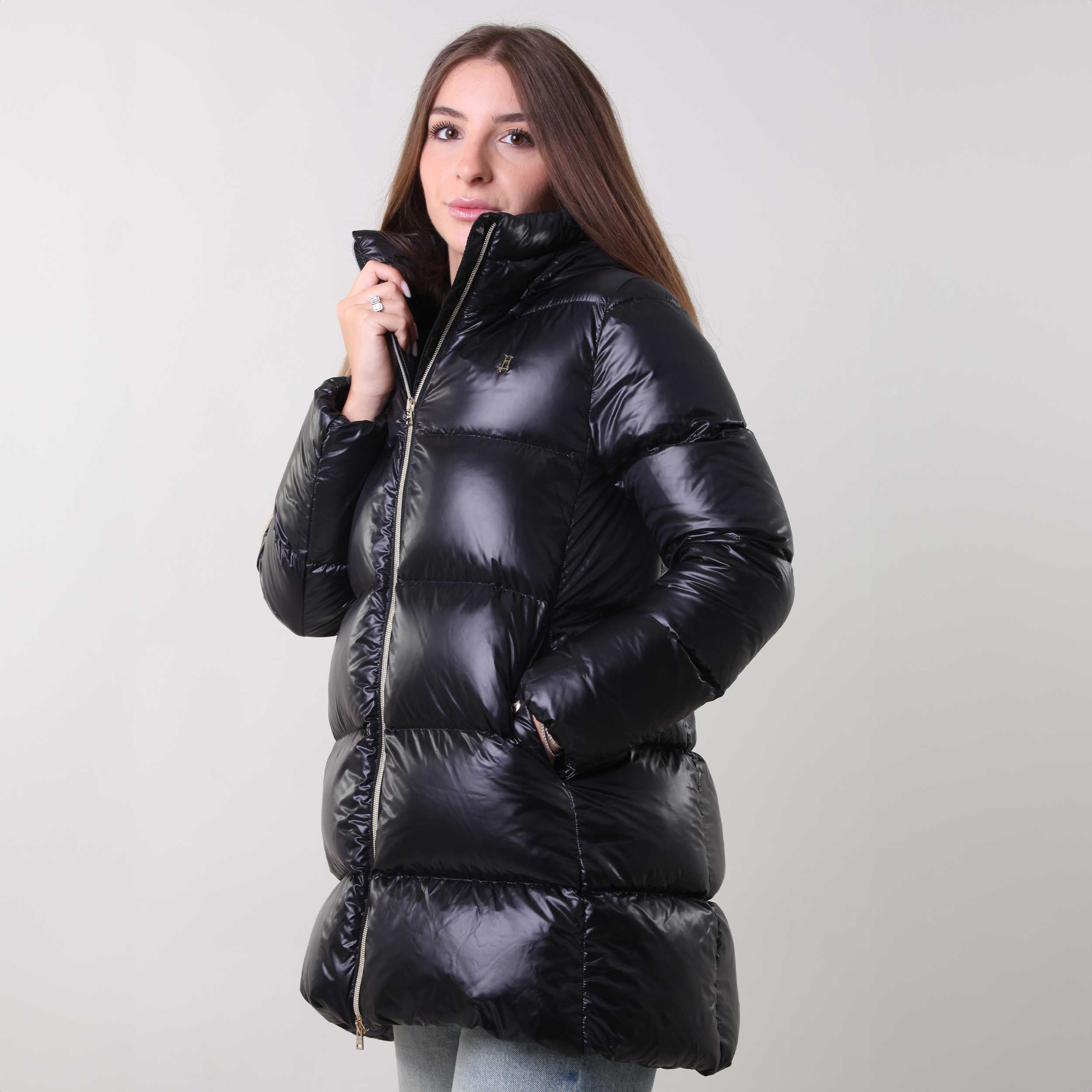 Piumino Nero Con Cappuccio Firmato HERNO - annameglio.com abbigliamento moda