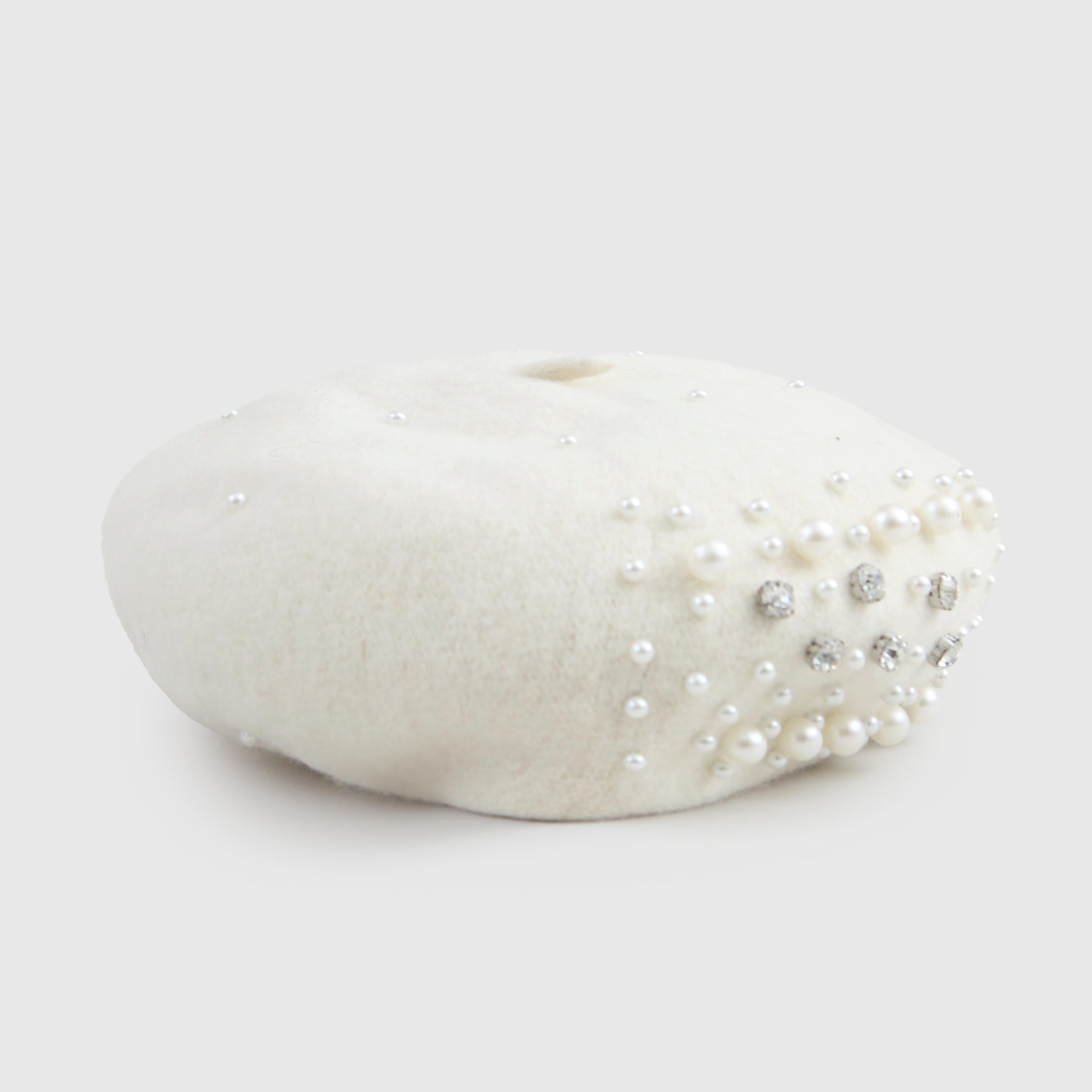 Berretto Bianco Con Cristalli Firmato MONNALISA - annameglio.com abbigliamento moda