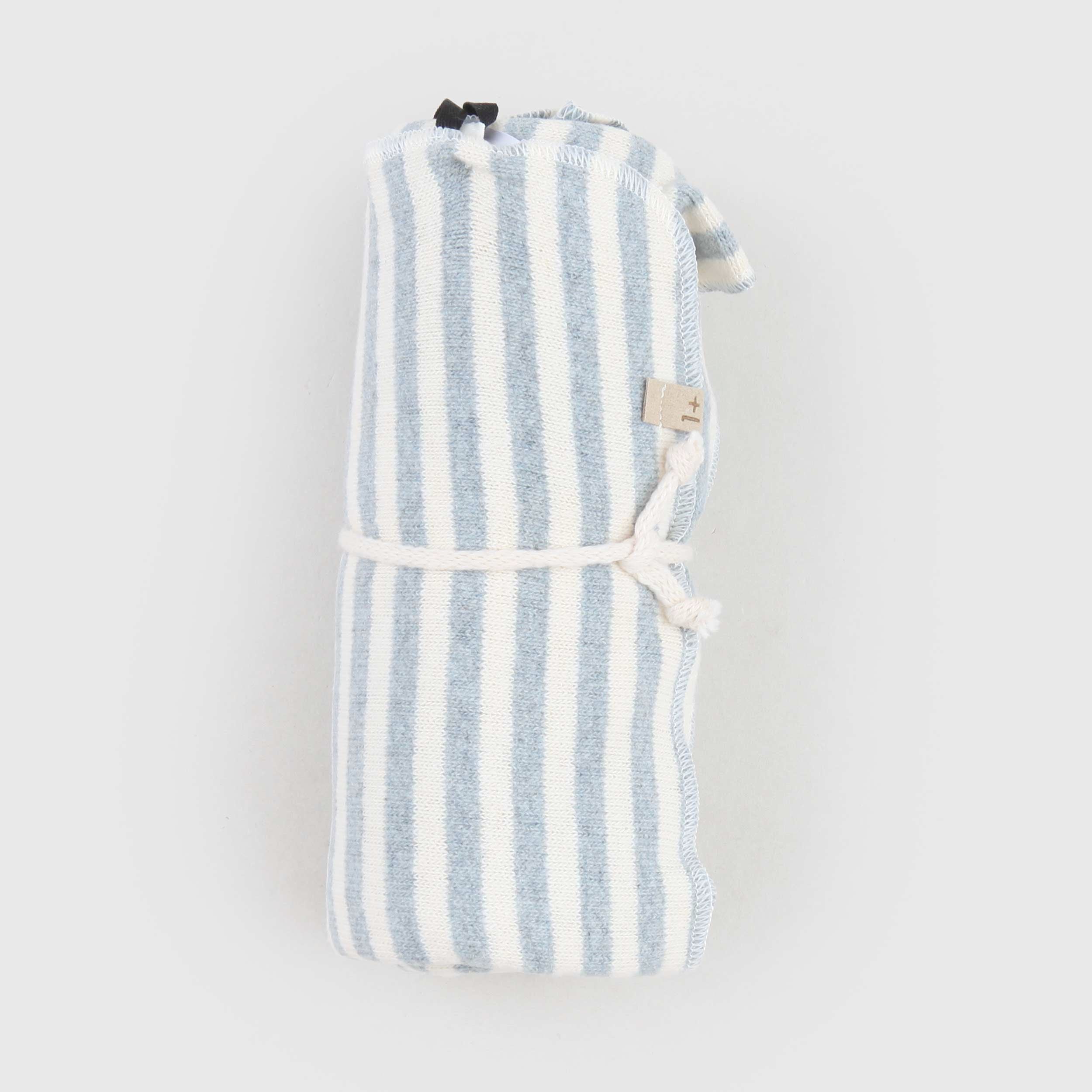 Copertina Celeste Firmata ONE MORE IN THE FAMILY - annameglio.com abbigliamento moda