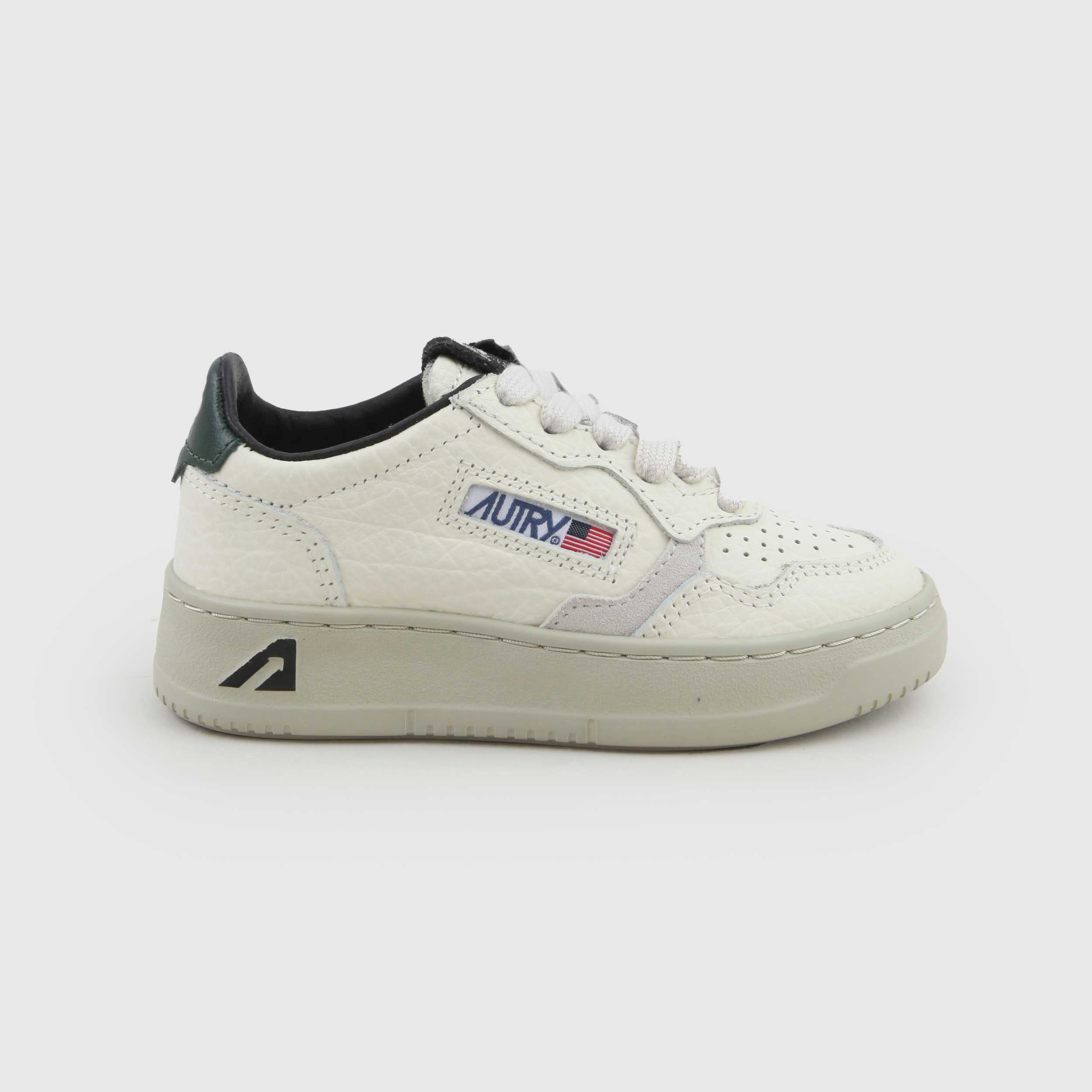 Sneakers Medalist Low Bianco E Verde Firmate AUTRY - annameglio.com abbigliamento moda