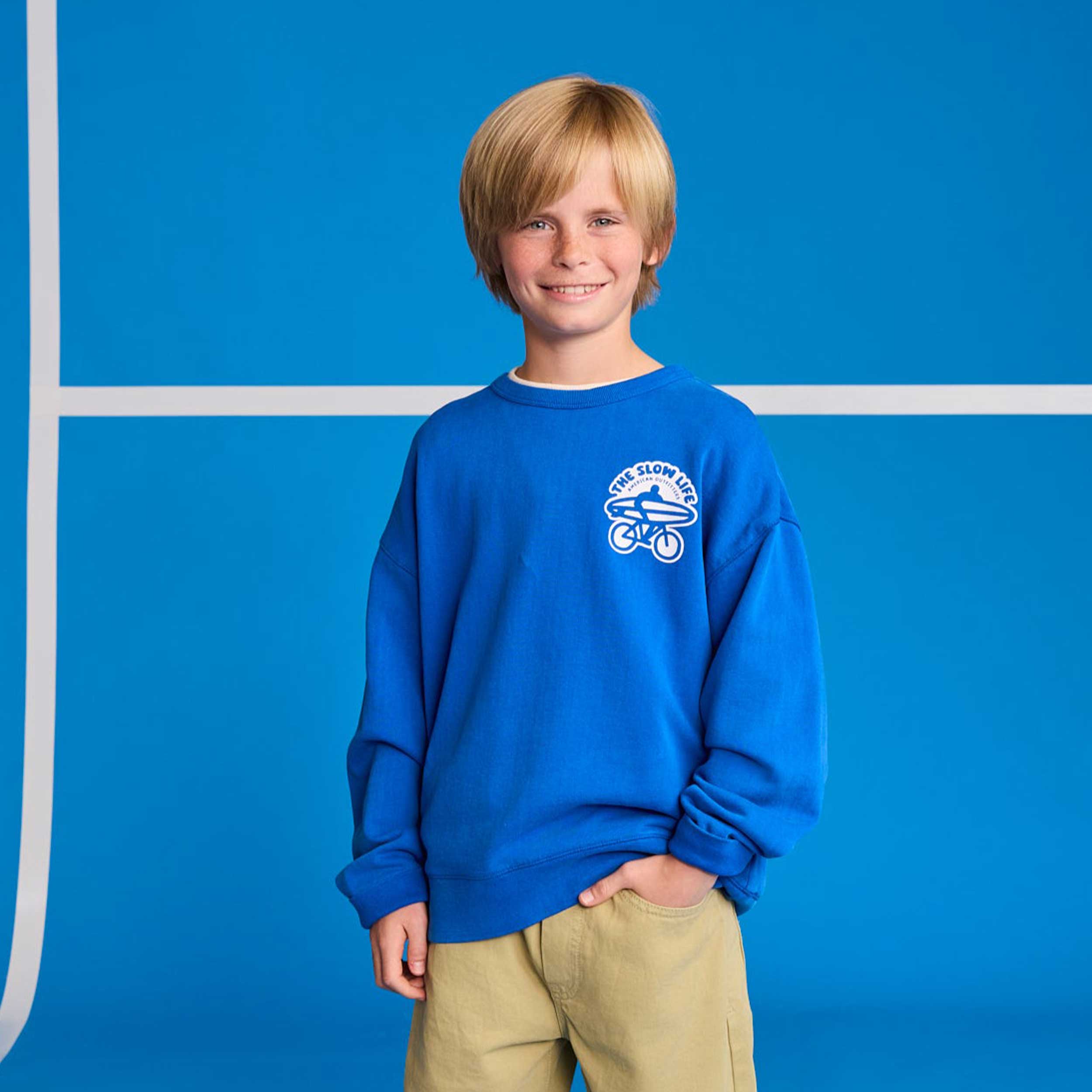 Felpa Azzurra con Stampa Iconica Firmata AMERICAN OUTFITTERS