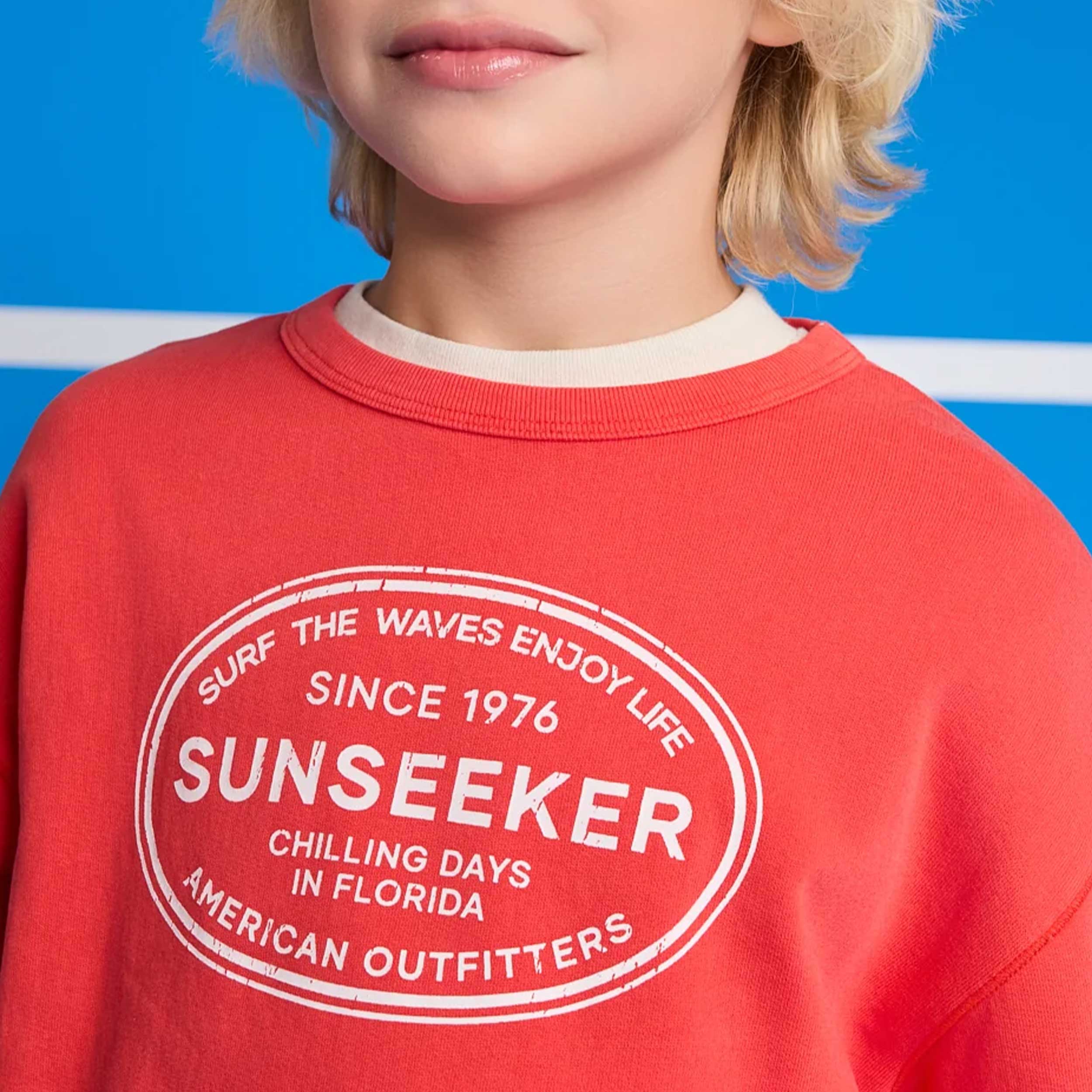 Felpa Rossa con Logo Bianco Firmata AMERICAN OUTFITTERS