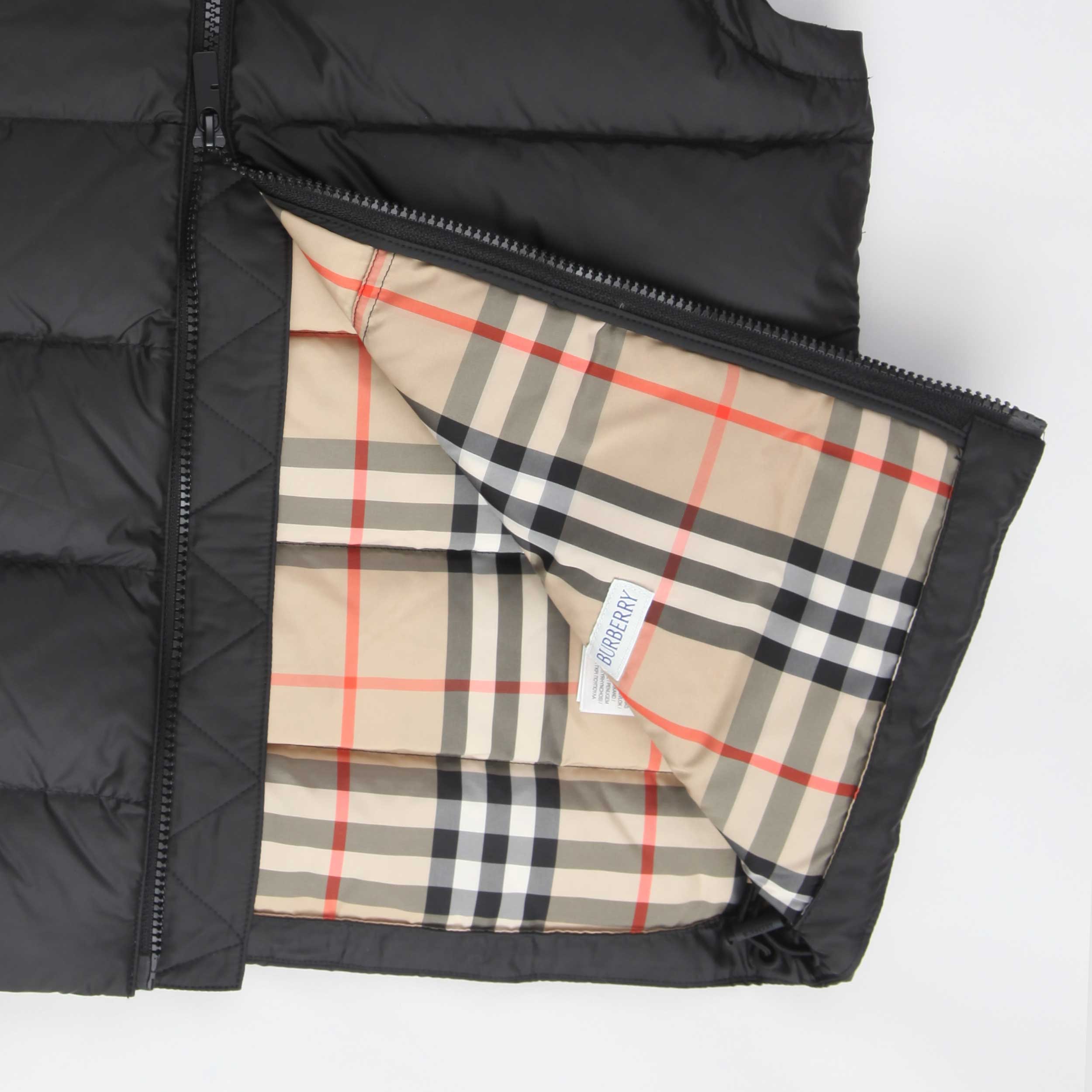 Smanicato Nero Trapuntato Internamente Firmato BURBERRY