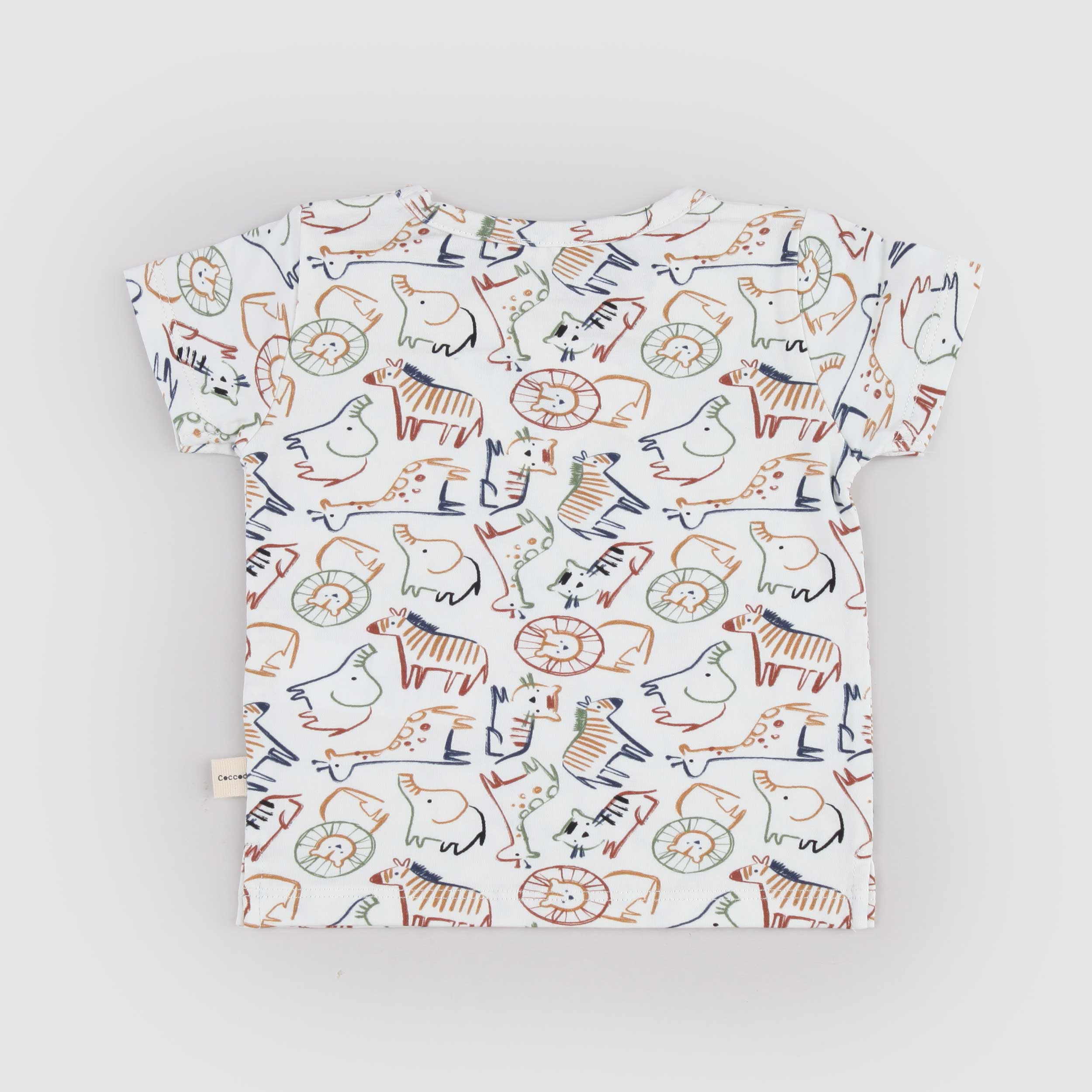 Patterned T-shirt with Buttons by COCCODE