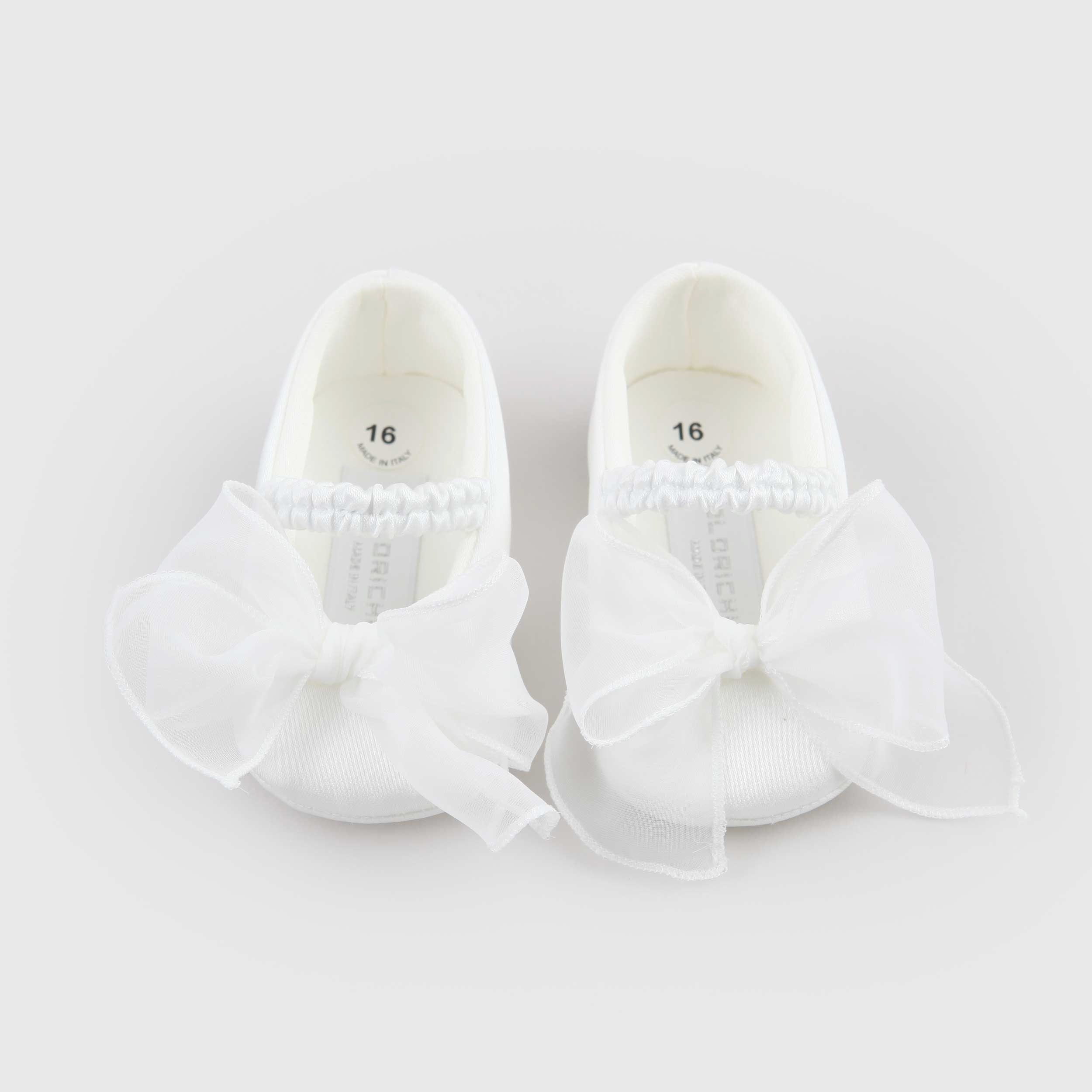 Scarpina Bianca in Raso con Maxi Fiocco Firmata COLORICHIARI