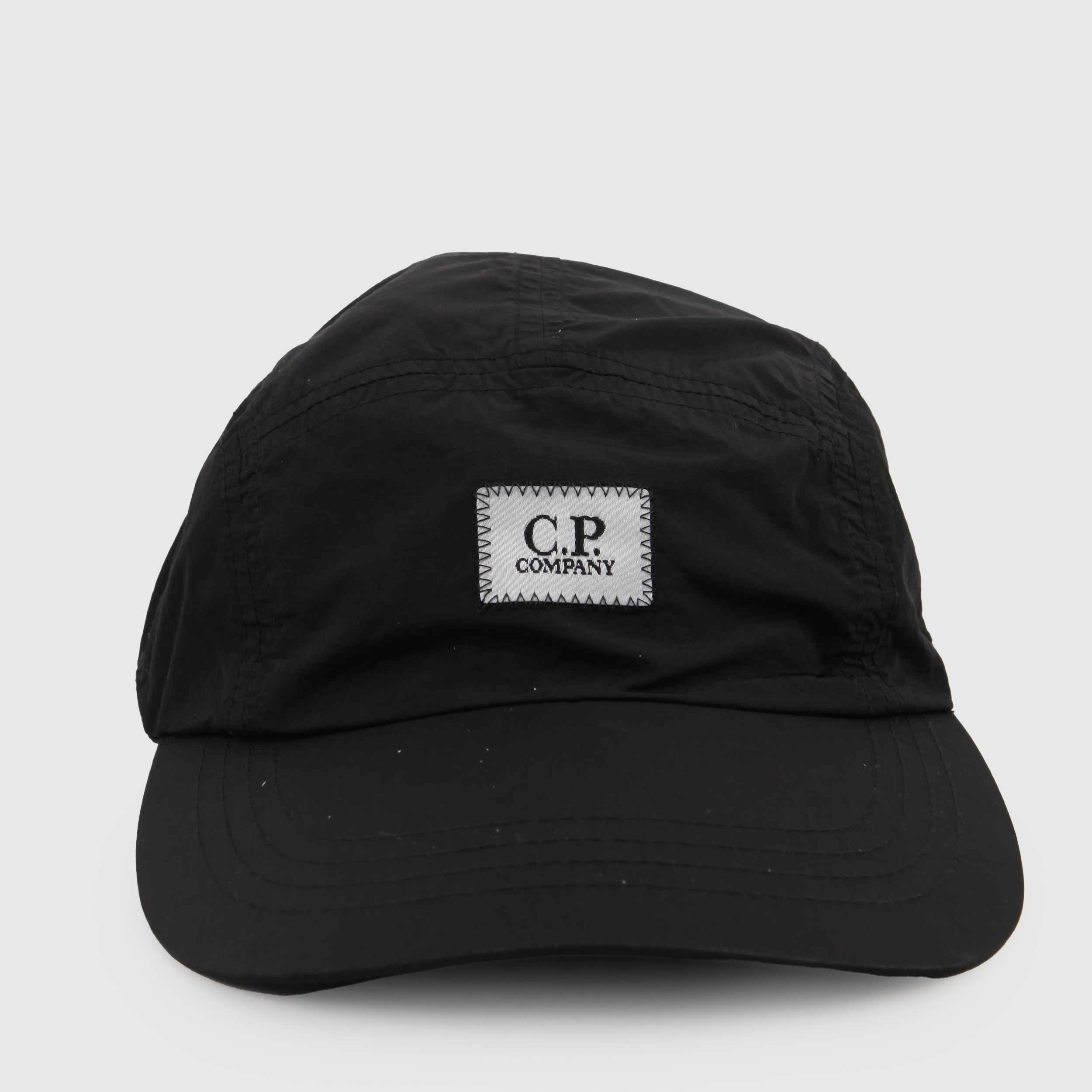 Cappello Nero con Logo Applicato Firmato CP COMPANY