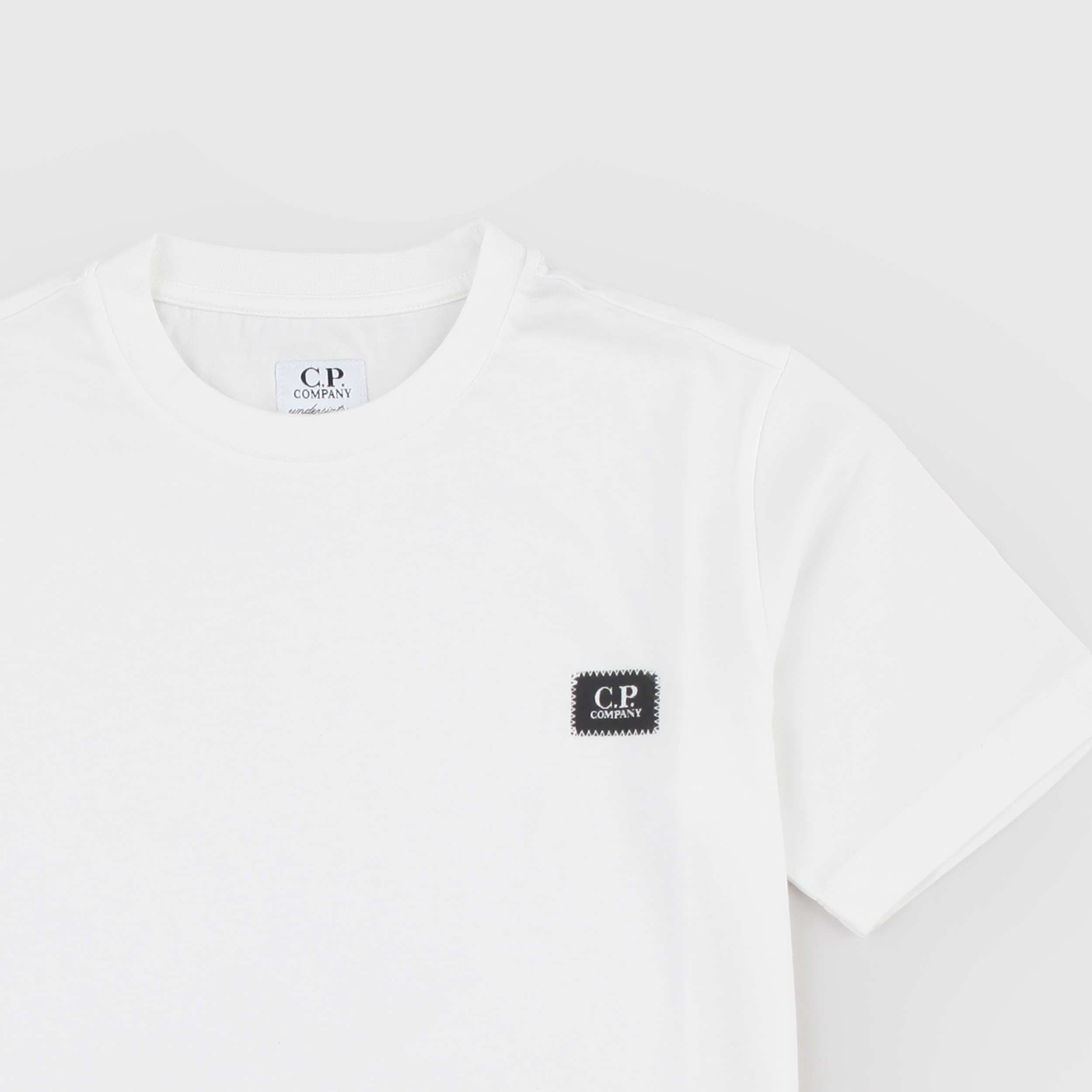 T-shirt con Targhetta Iconica Firmata CP COMPANY