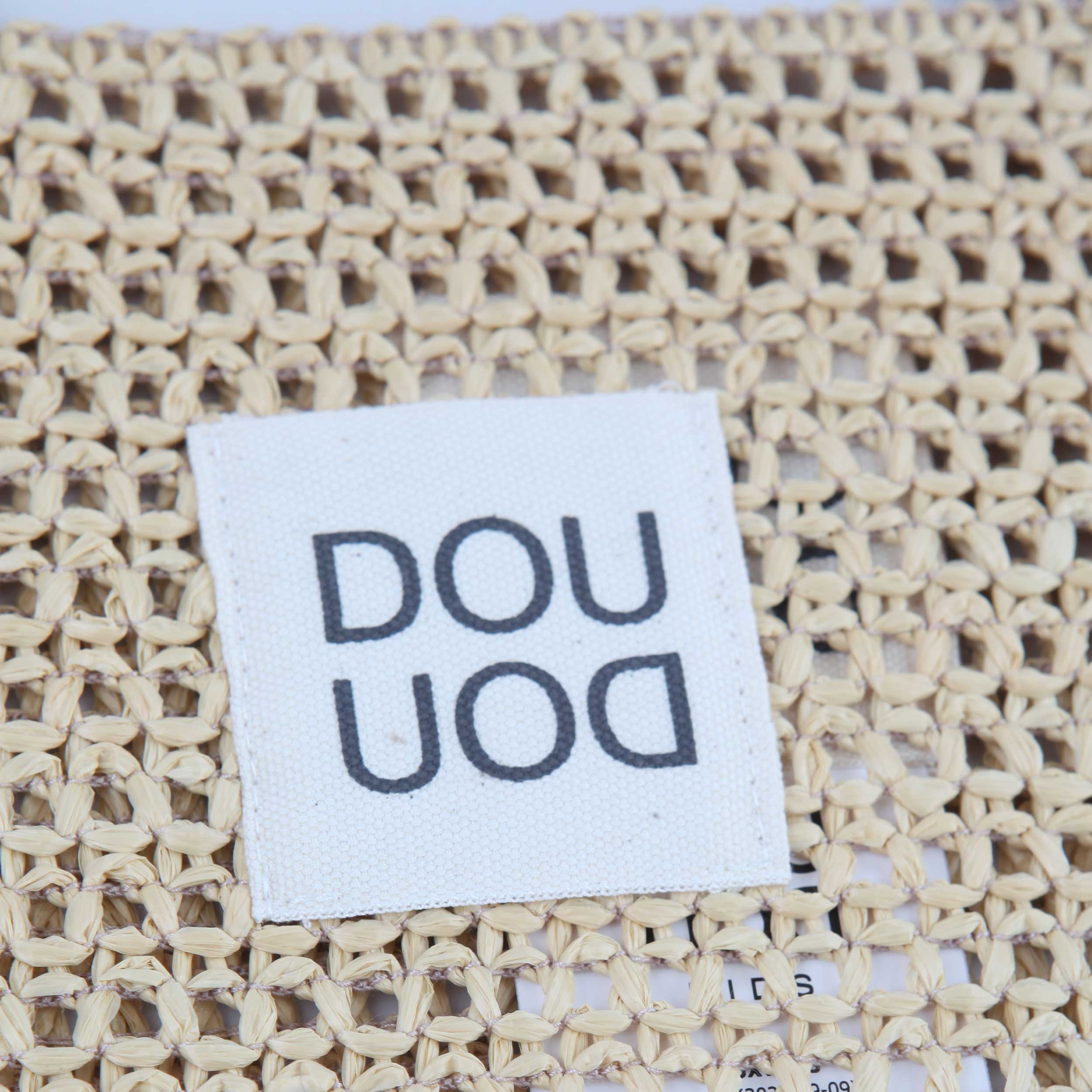 Borsa Beige con Tessuto Intrecciato Firmata DOUUOD