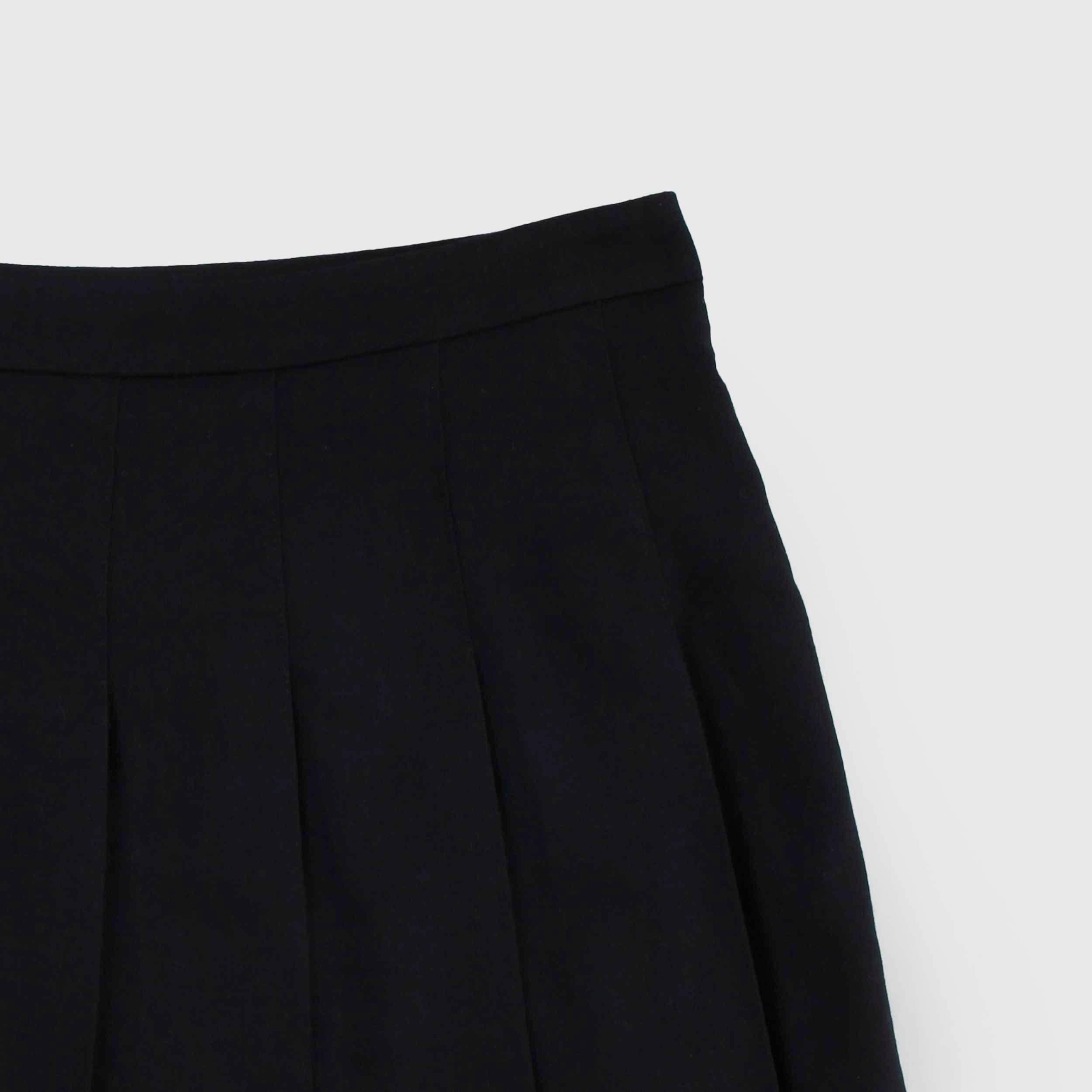 Gonna Nera a Pieghe con Zip Invisibile by DOUUOD