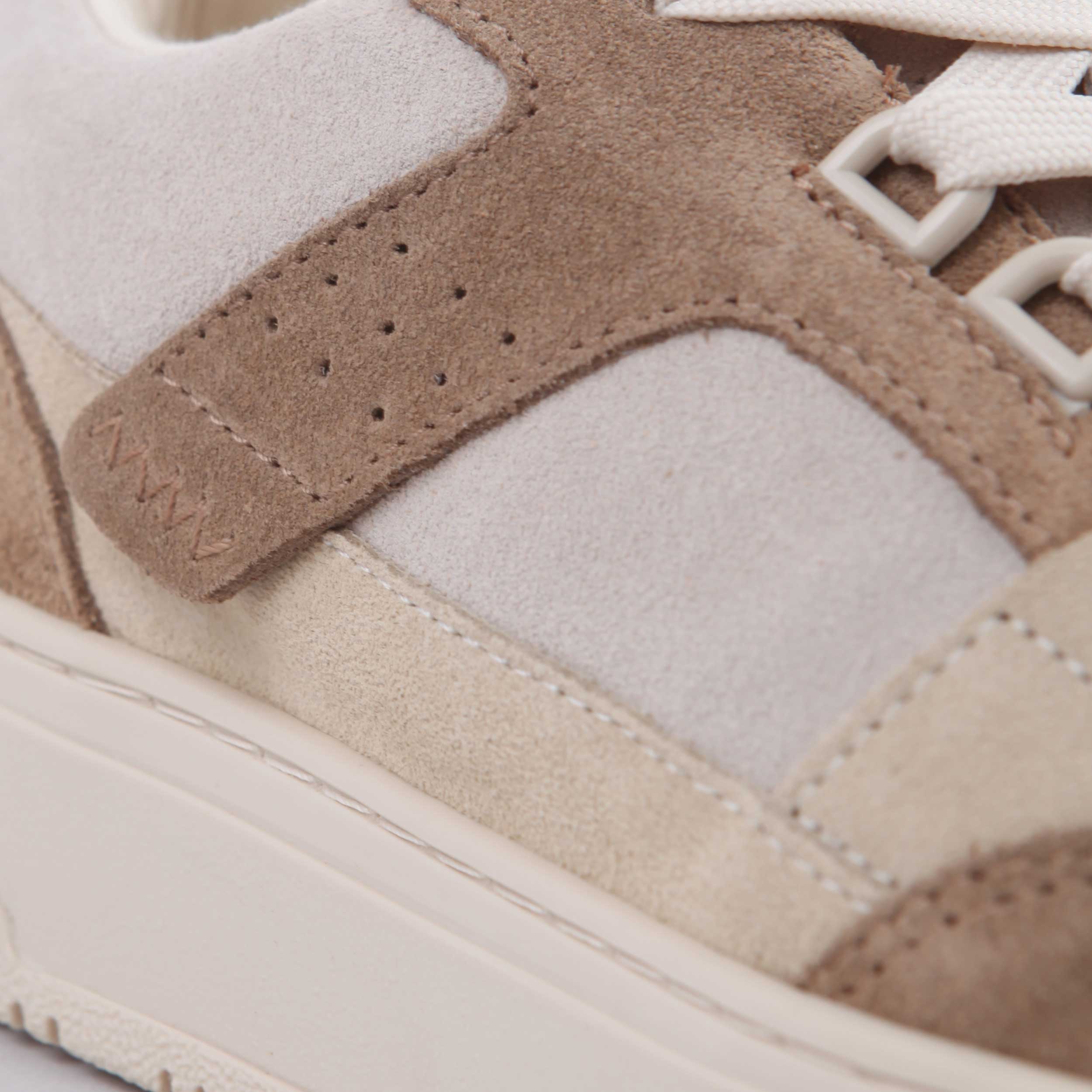 Sneaker in Pelle Scamosciata Marrone Firmata ARMANI JUNIOR