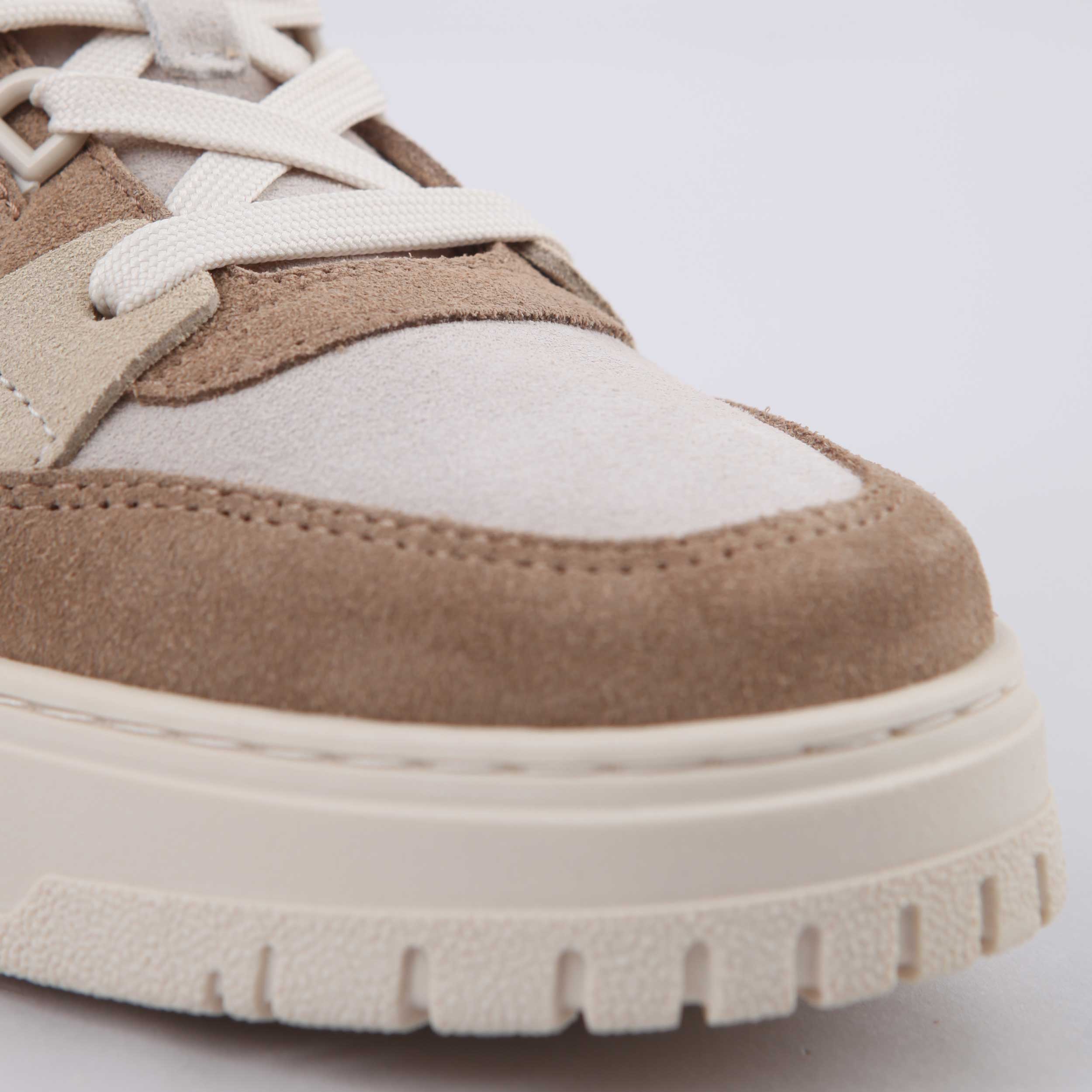 Sneaker in Pelle Scamosciata Marrone Firmata ARMANI JUNIOR