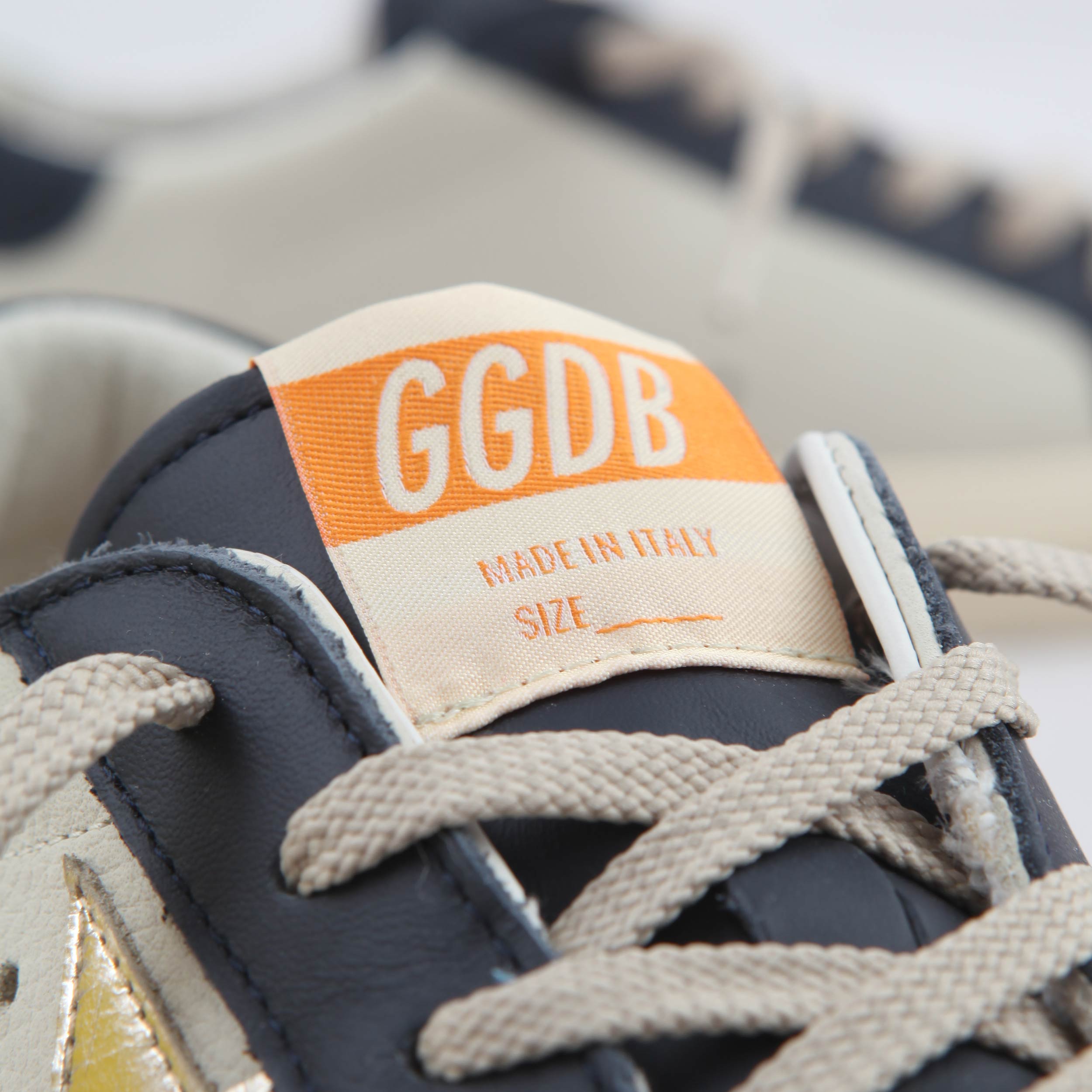 Sneakers Modello May Beige e Blu Firmate GOLDEN GOOSE