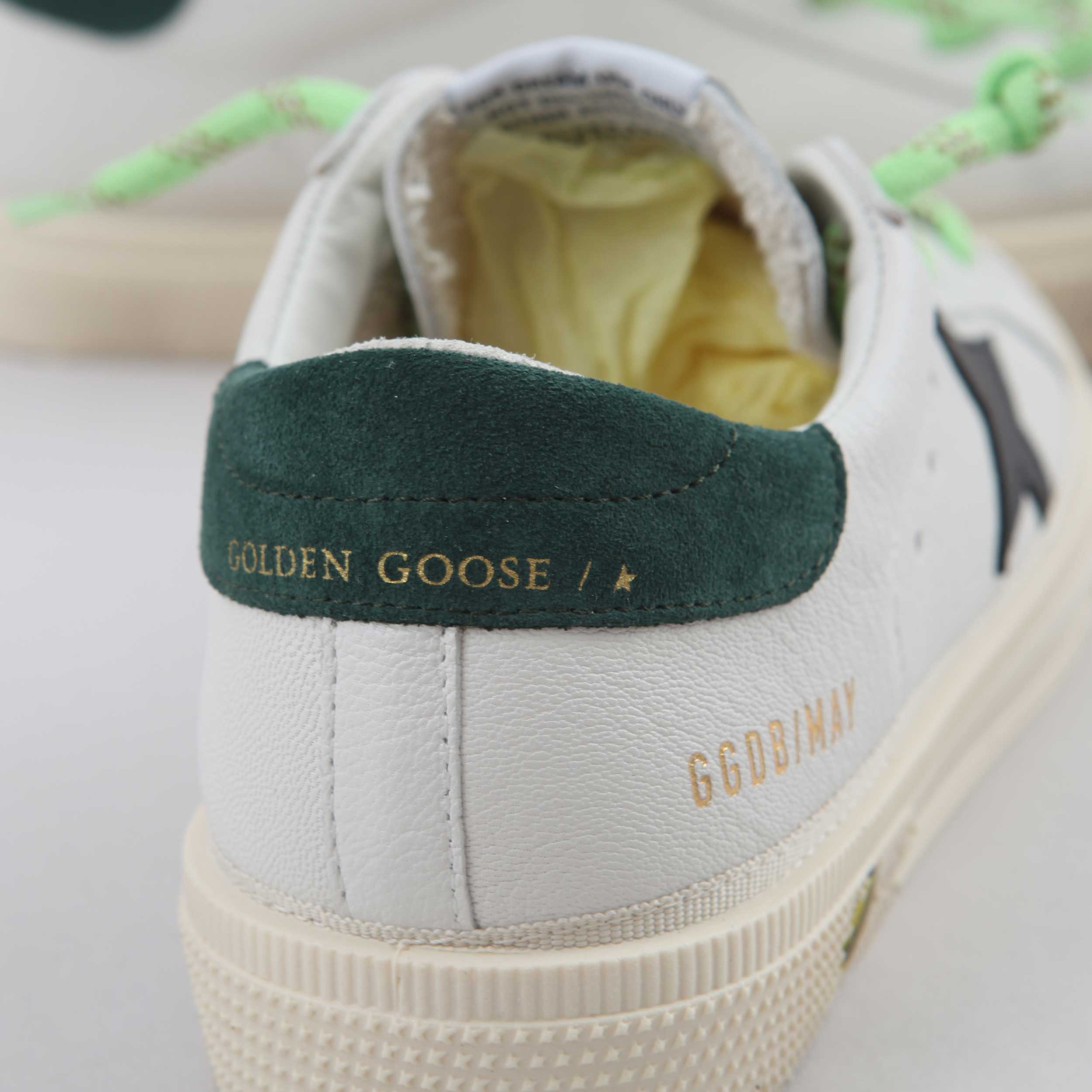 Sneakers May Bianche con Stella Nera By GOLDEN GOOSE