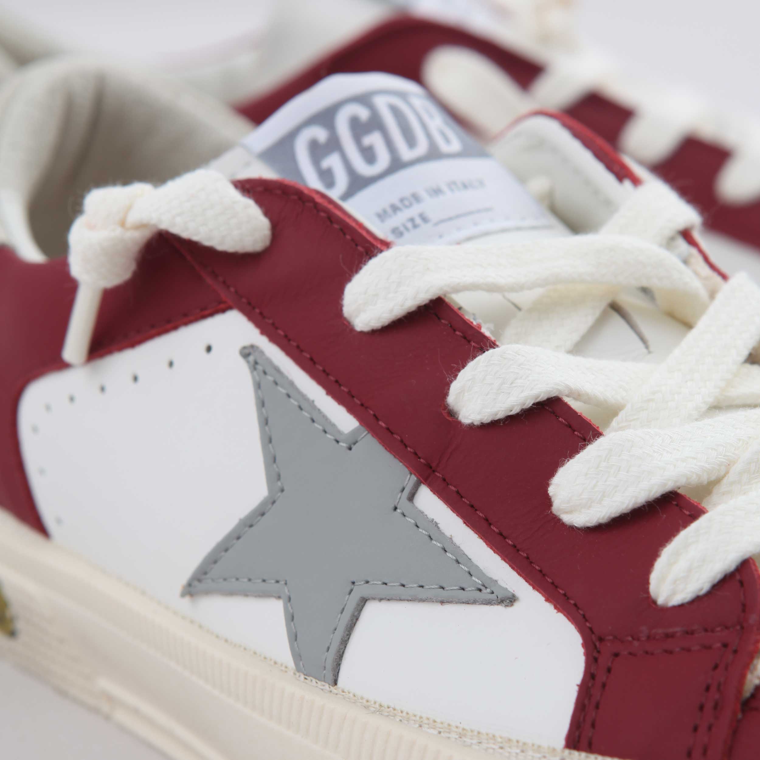 Sneakers May Rossa Stella Grigia By GOLDEN GOOSE