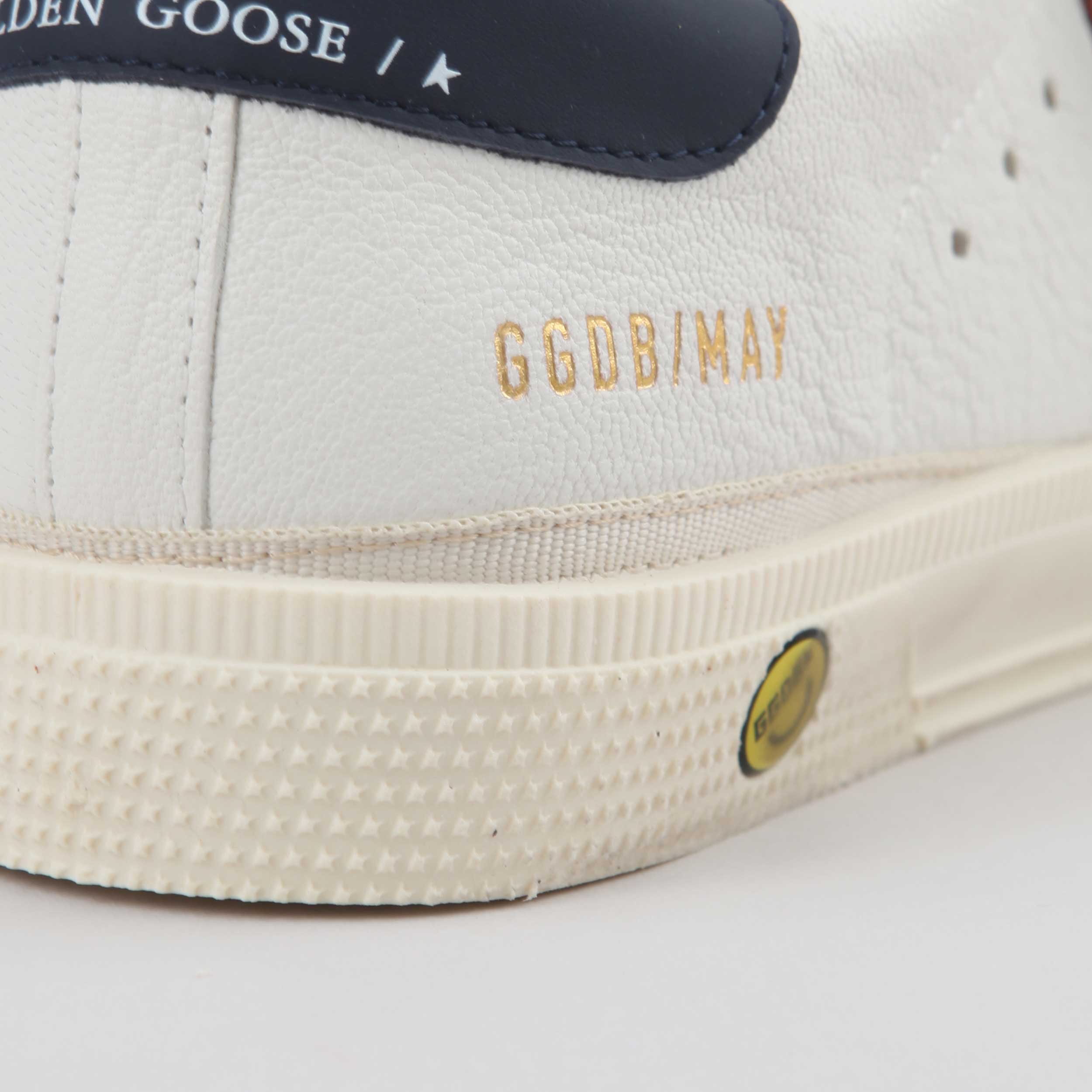 Sneakers May Bianca con Stella Arancio Firmata GOLDEN GOOSE