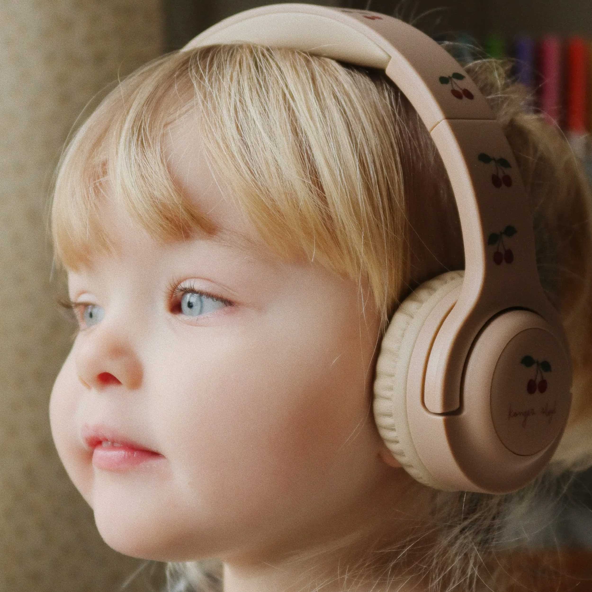 Cuffie Con Stampa Ciliegie Firmate KONGES SLOJD