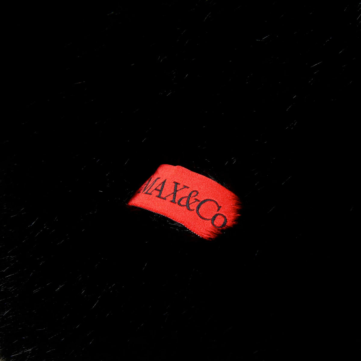 Giacca Pelliccia Nera con Logo per Ragazza MAX AND CO