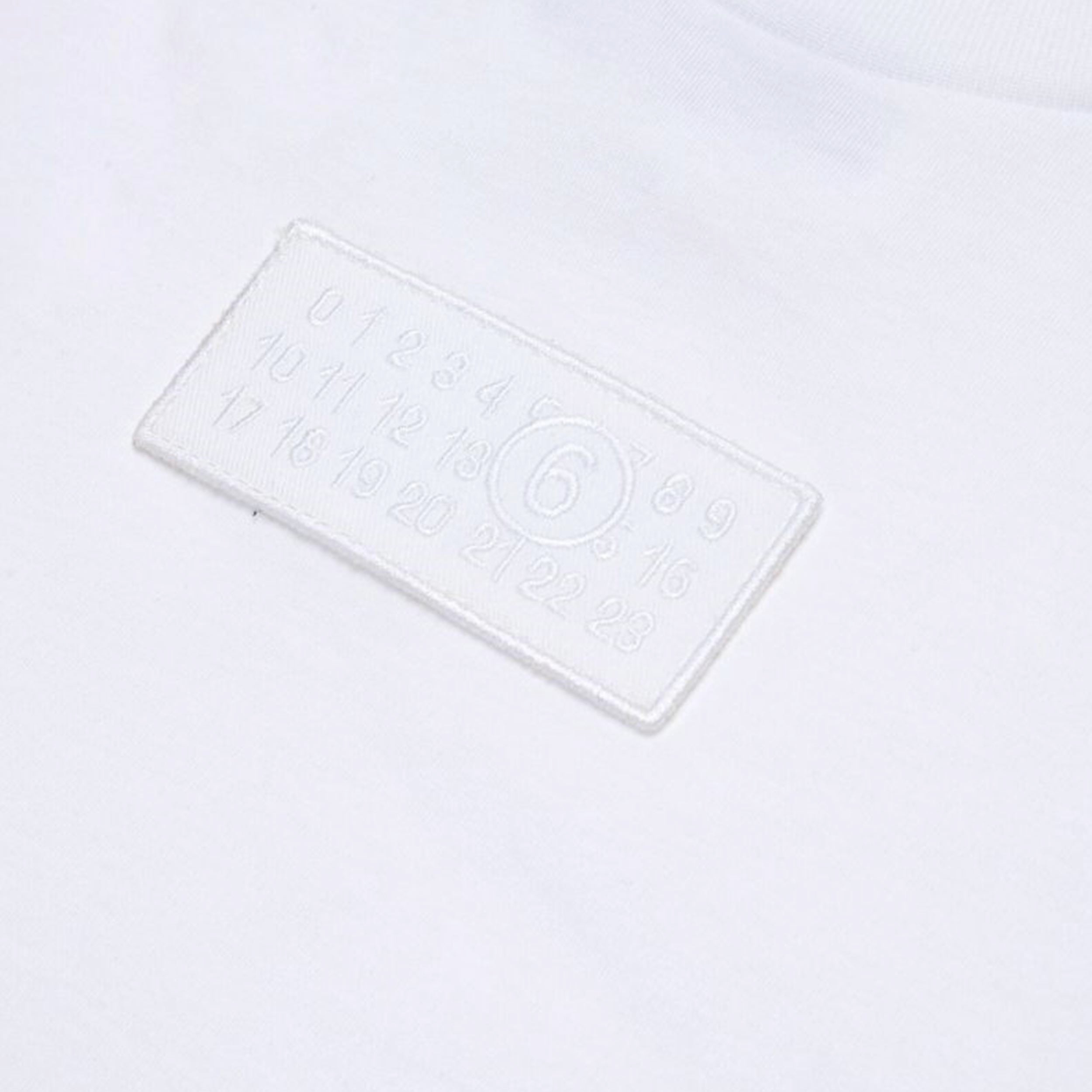 T-shirt Bianca Con Applicazione Logo Firmata MM6