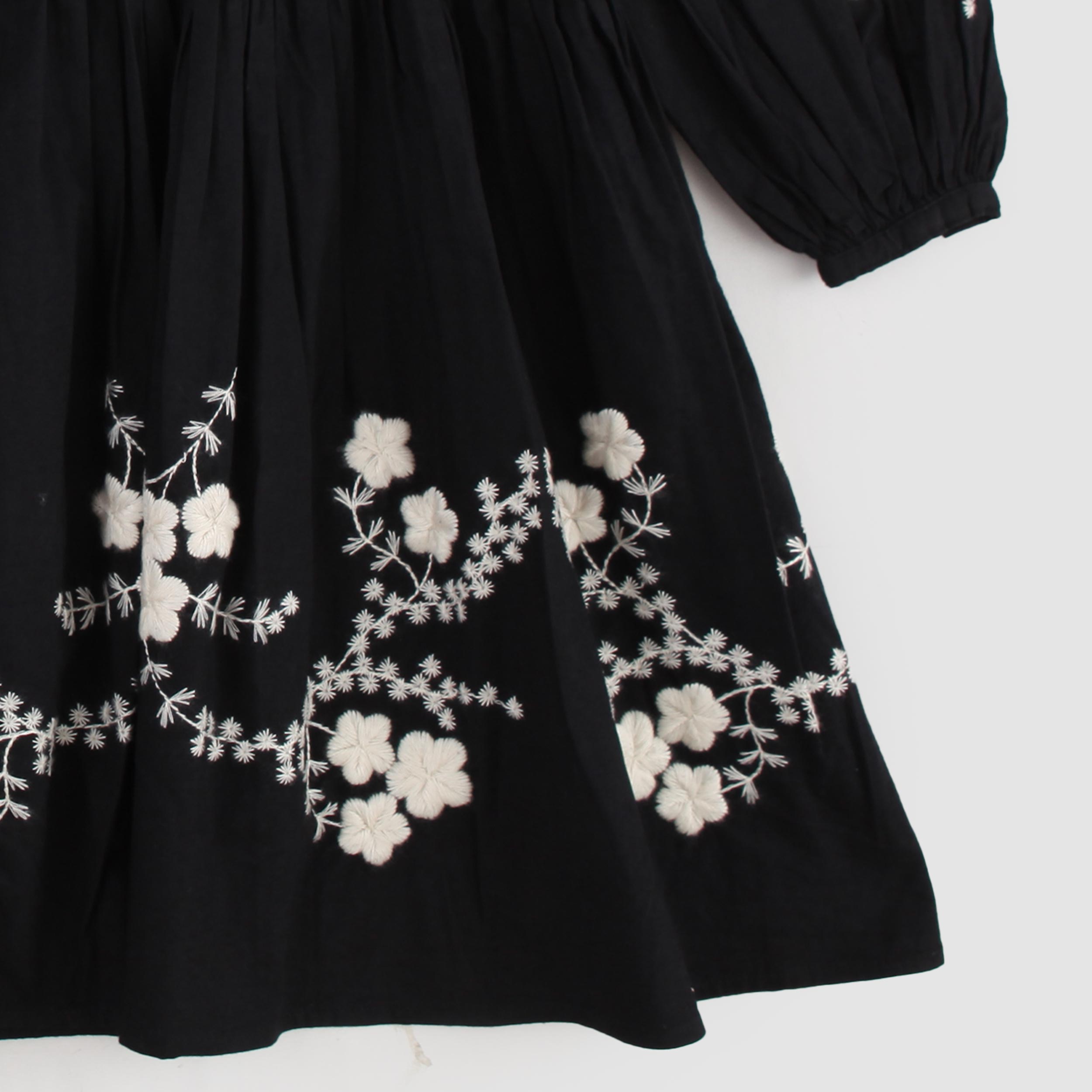 Abito Nero in Cotone con Ricami in Contrasto By MOLO