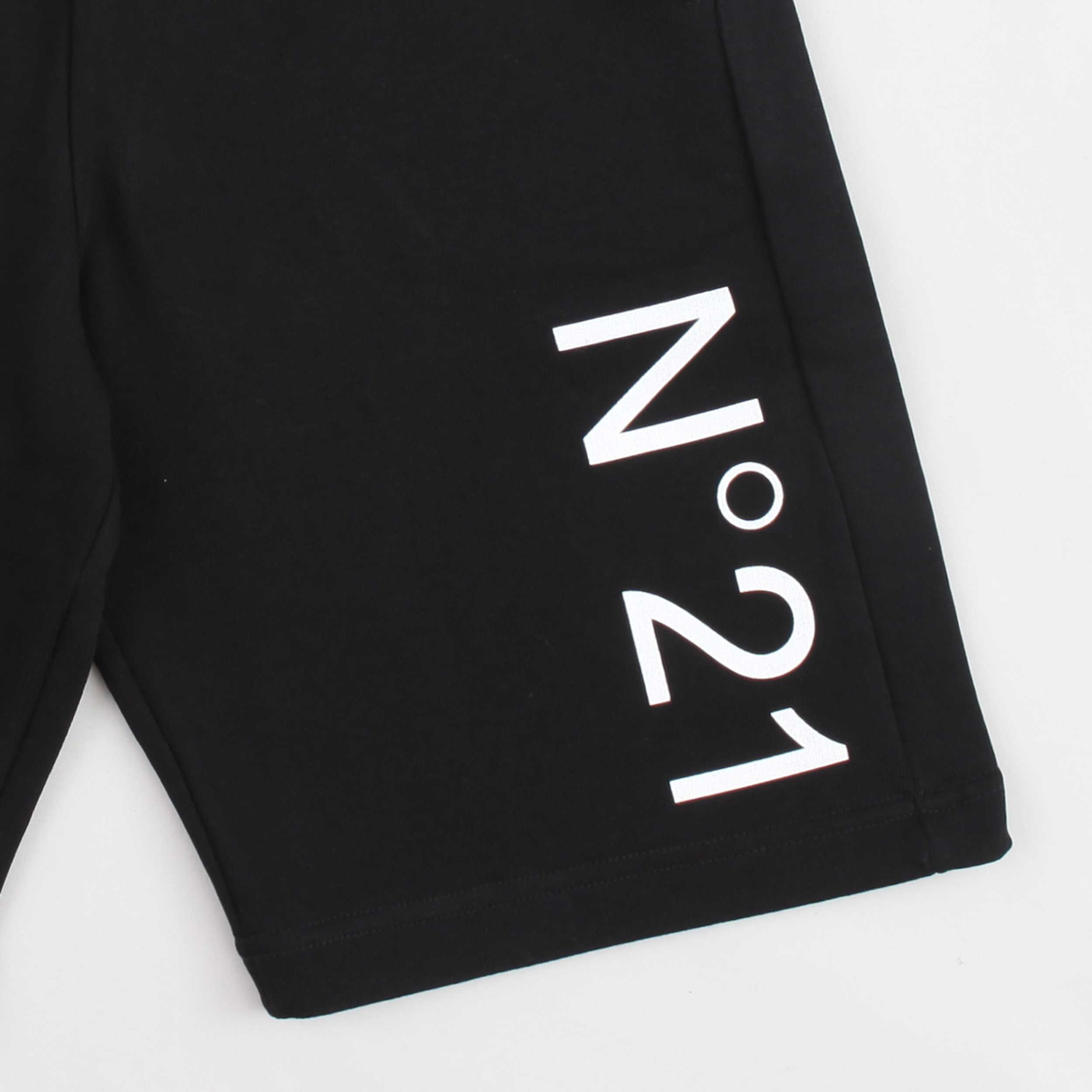 Bermuda Nero Con Logo Bianco Firmato N.21